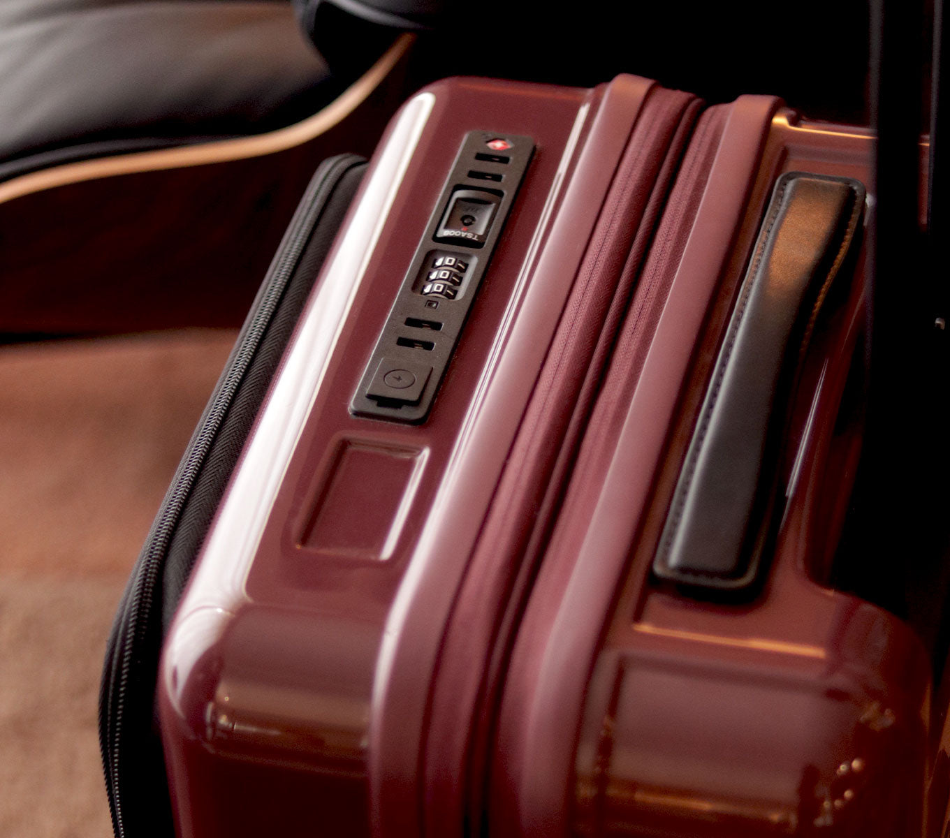 Rover Carry-On Luggage - Lightweight & Durable Travel Suitcase for Airplane, Business Trips & Weekend Getaways