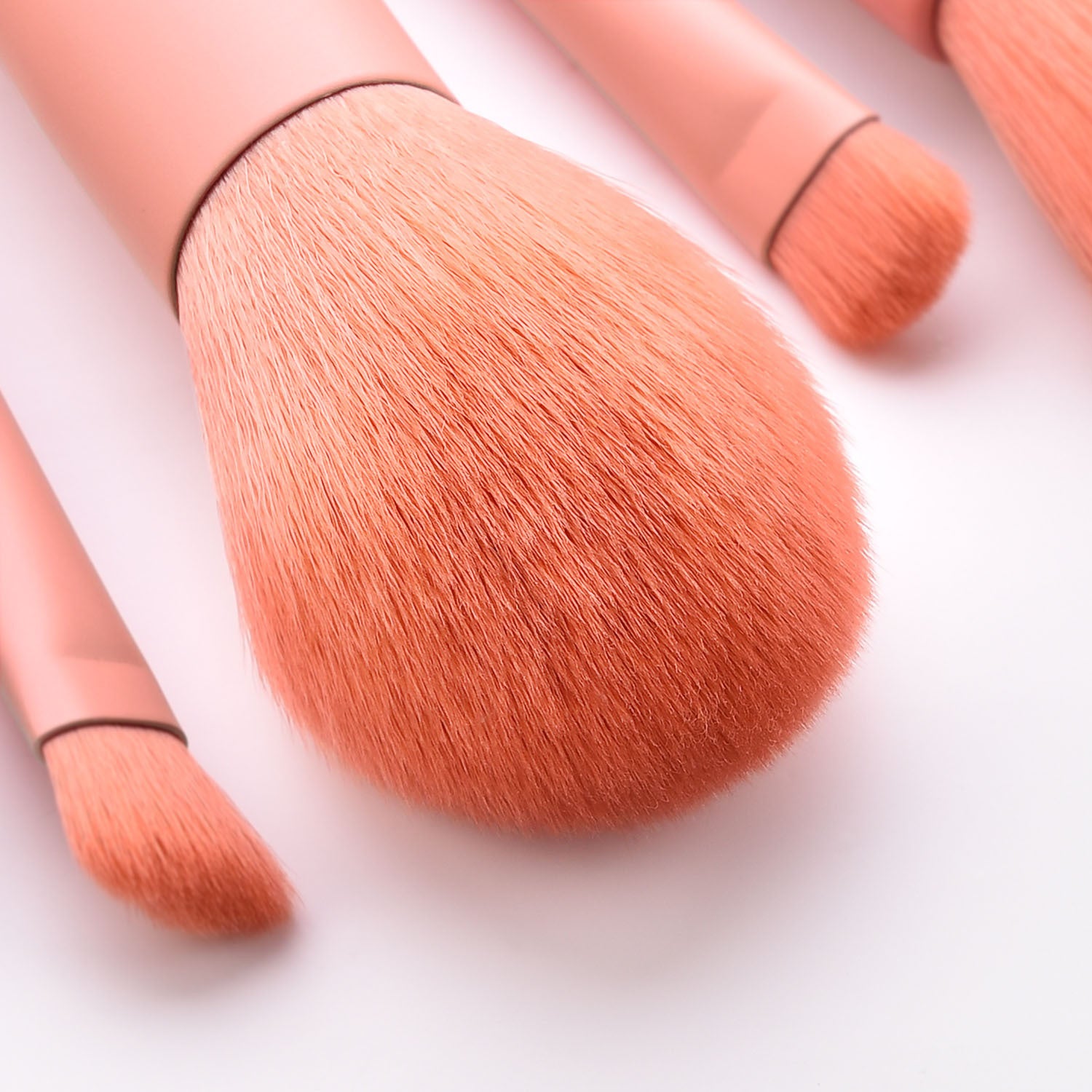 10-Piece Professional Makeup Brush Set for Foundation, Blending, Contouring - Perfect for Everyday Makeup & Travel Beauty Kit