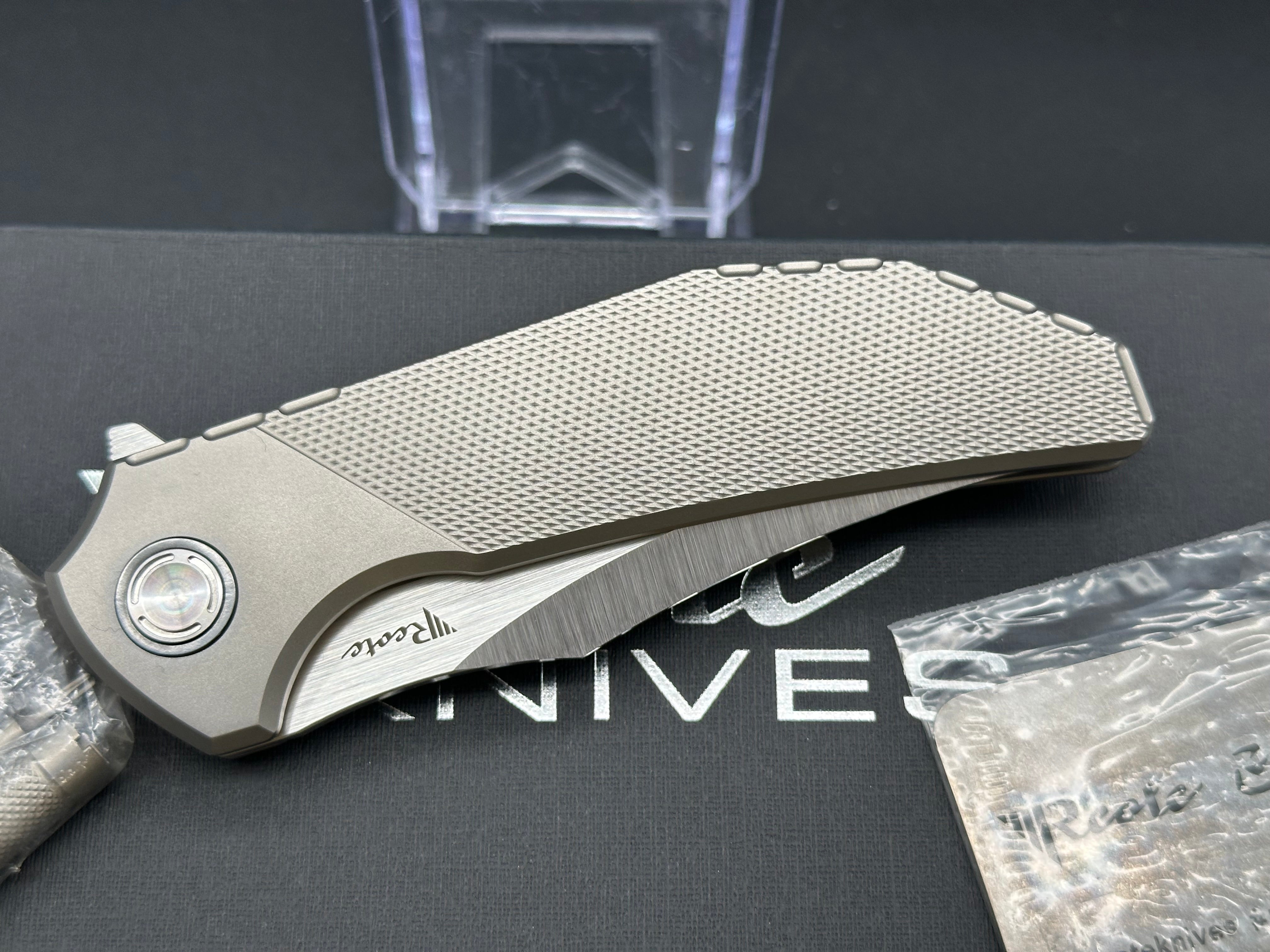 REATE TIGER Folding Knife - Premium M390 Steel Blade, Titanium Handle with Tiger Stripe Pattern, Plain Edge & Satin Finish - EDC, Outdoor, Camping, Hunting Gear