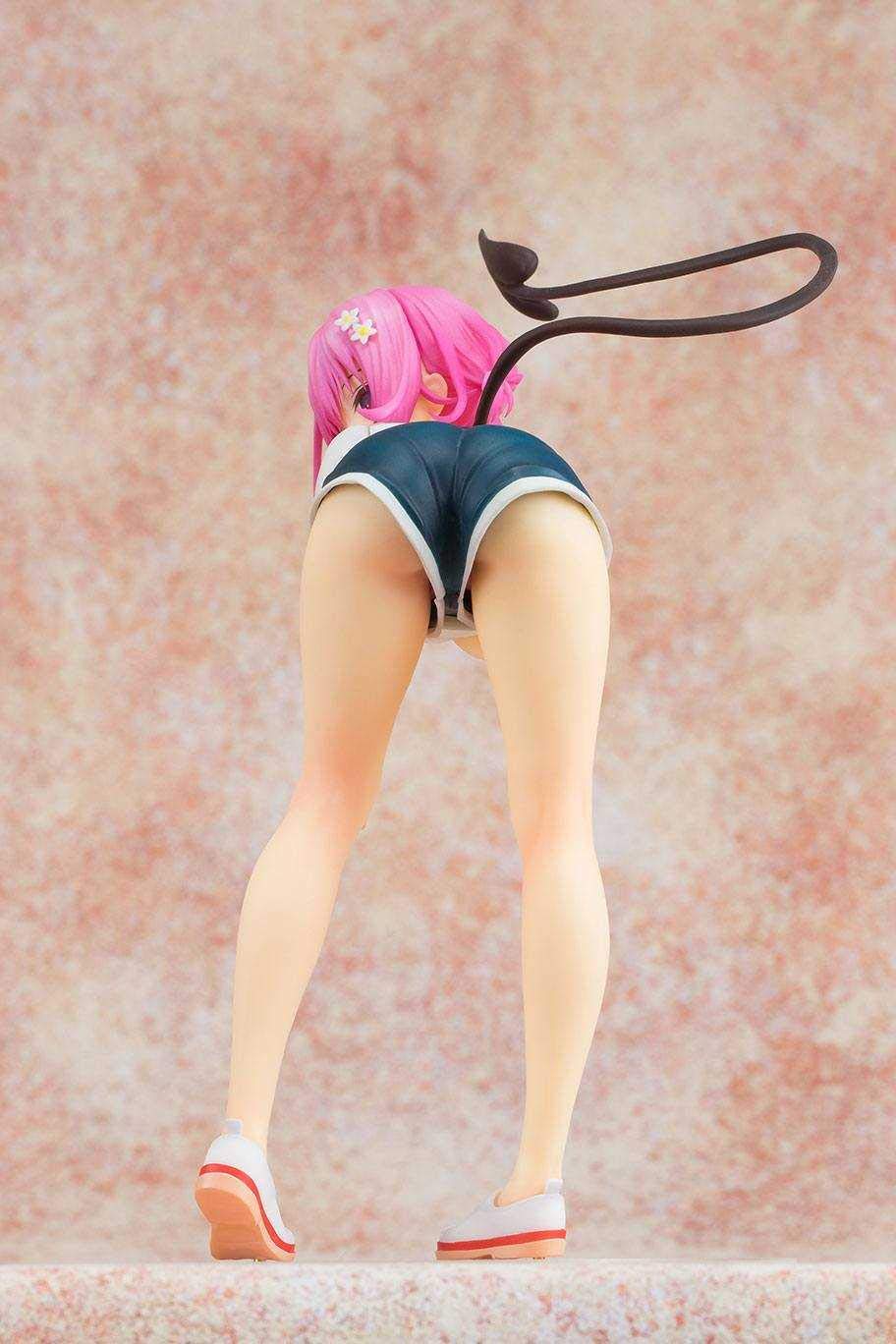 Pulchra To Love-Ru Darkness: Momo Belia Deviluke 1/7 Scale PVC Anime Figure - Perfect for Anime Collectors & Home Display