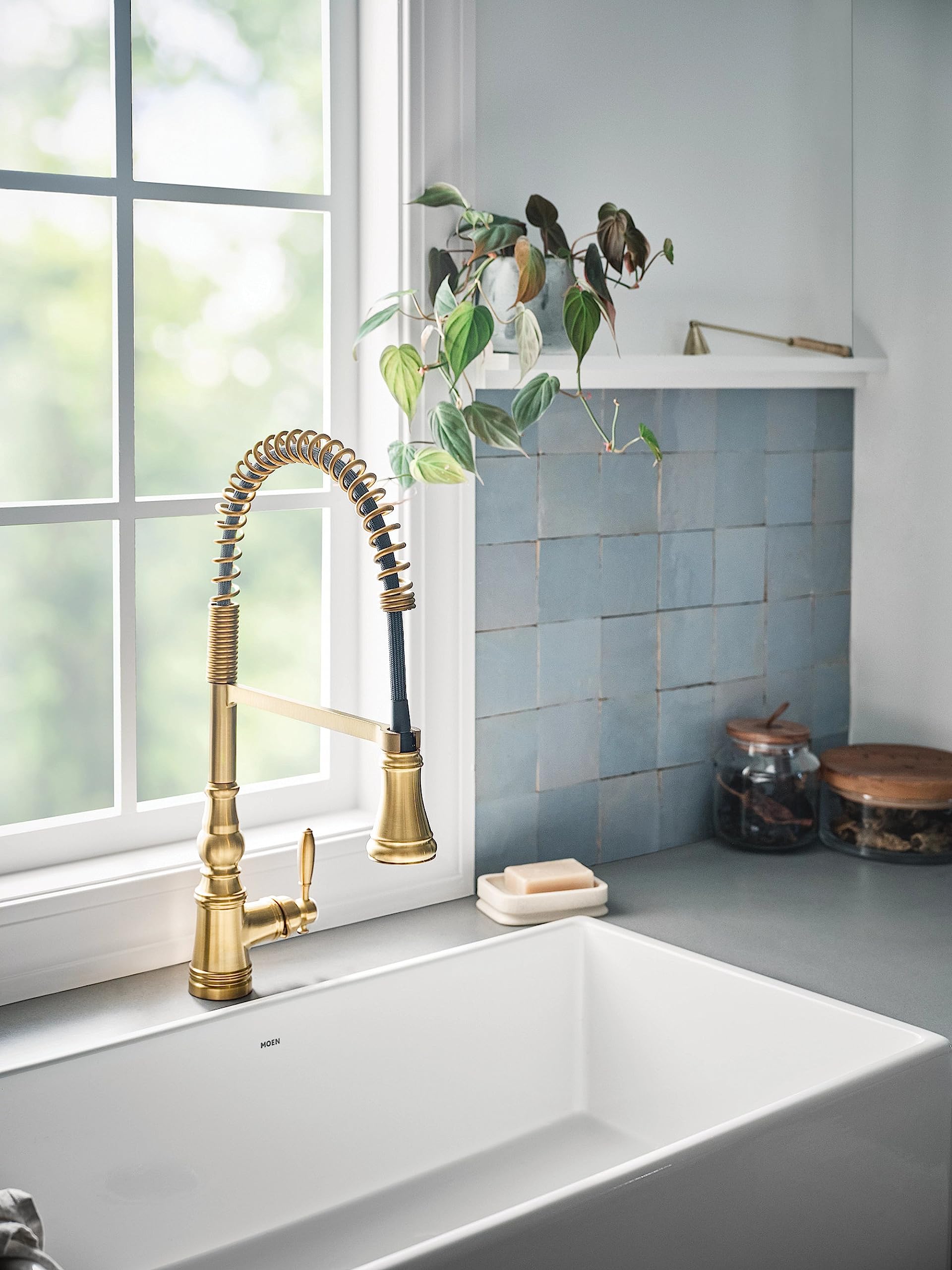 **Moen Weymouth Brushed Gold Single Handle Pull-Down Kitchen Faucet with Power Boost for Faster Cleaning - S73104BG | Perfect for Farmhouse & Modern Kitchens**