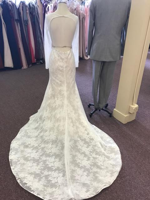 Tara Keely 2653 Elegant Sample Wedding Gown - Perfect for Bridal Show, Photo Shoot & Special Occasions