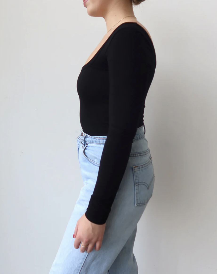 Brunette the Label Women's Square Neck Bodysuit - Stretchy Slim Fit Basic Top for Layering, Casual Wear & Night Out | T-Shirt Style Bodysuit for Everyday Comfort