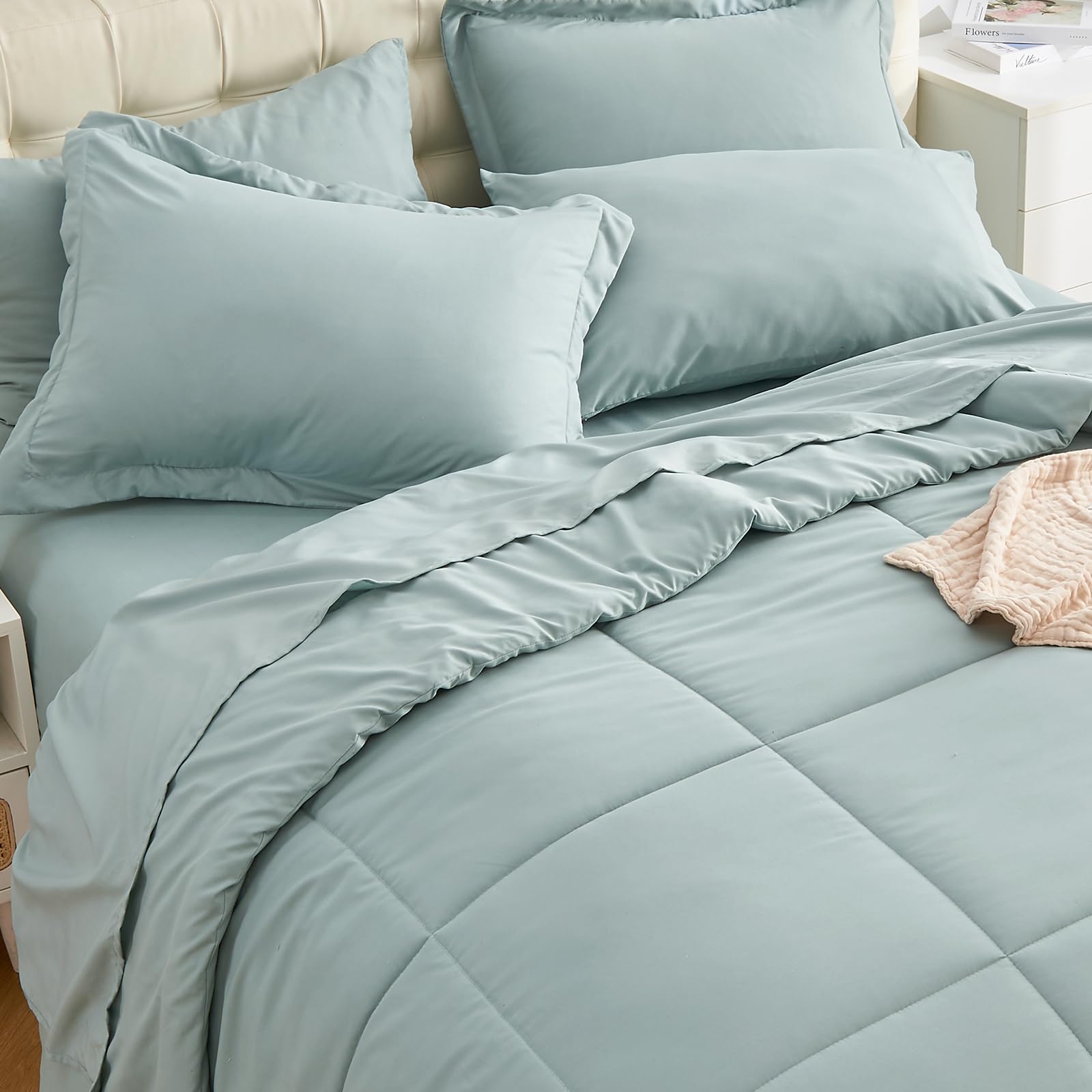 EMME 5-Piece Twin/Twin XL Comforter Set with Sheets - Ultra Soft Aqua Bedding Set for All Seasons | Includes Comforter, Sheets, Pillowcase & Sham | Perfect for Kids' Rooms, Guest Beds & Dorm Essentials