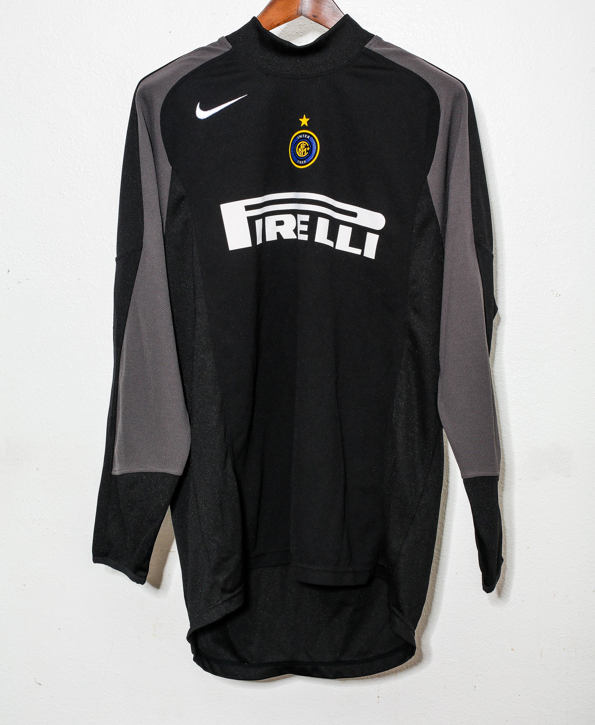 2004 Inter Milan Goalkeeper Jersey XL - Vintage Soccer Shirt for Fans & Collectors - Perfect for Matchdays, Gifting & Memorabilia