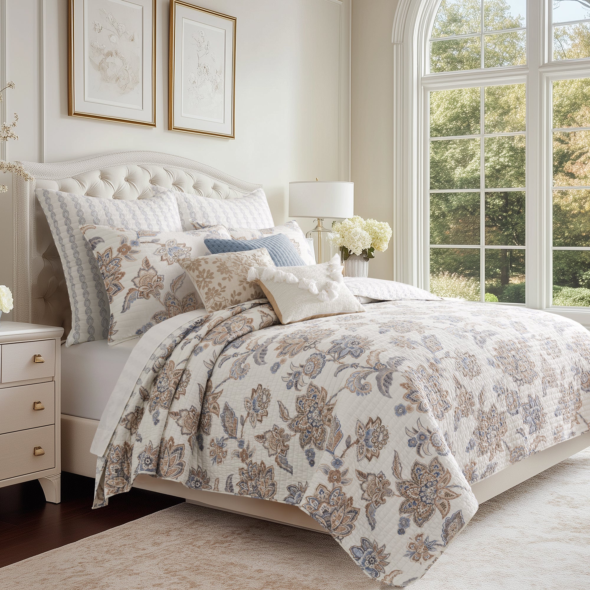 Selesta Luxury Quilt Set - Queen Size, Soft Microfiber Bedding Set with Pillow Shams - Perfect for Master Bedroom, Guest Room & Cozy Home Decor