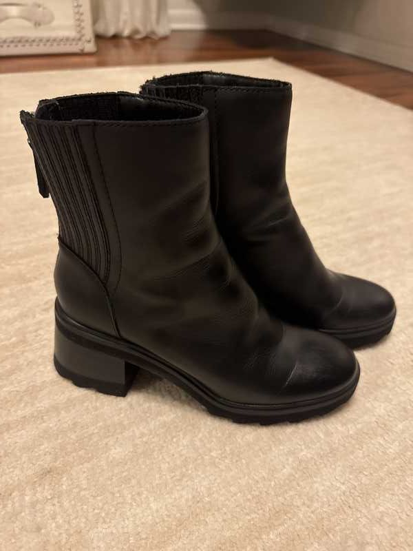 MARTEY H2O Waterproof Leather Boots for Men & Women - Black Leather Rain Boots for Outdoor, Hiking & Work - Slip Resistant Comfortable Waterproof Boots for Walking in Wet Conditions