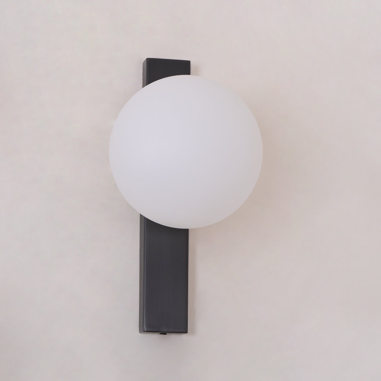 Circ 3720 Modern Wall Lamp - Sleek LED Sconce Lighting for Bedroom, Living Room & Hallway - Energy Efficient Home Decor Light Fixture