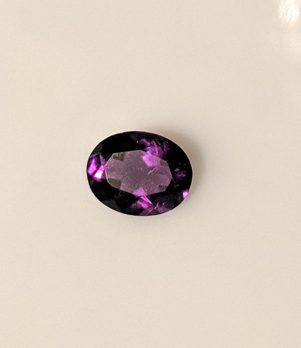 1.8ct Natural Brazilian Amethyst Loose Stone - 9x7mm Oval Cut VVS Eye Clean February Birthstone - Vivid Purple Gemstone for Jewelry Making, Engagement Rings & Healing Crystals (Wholesale Available)