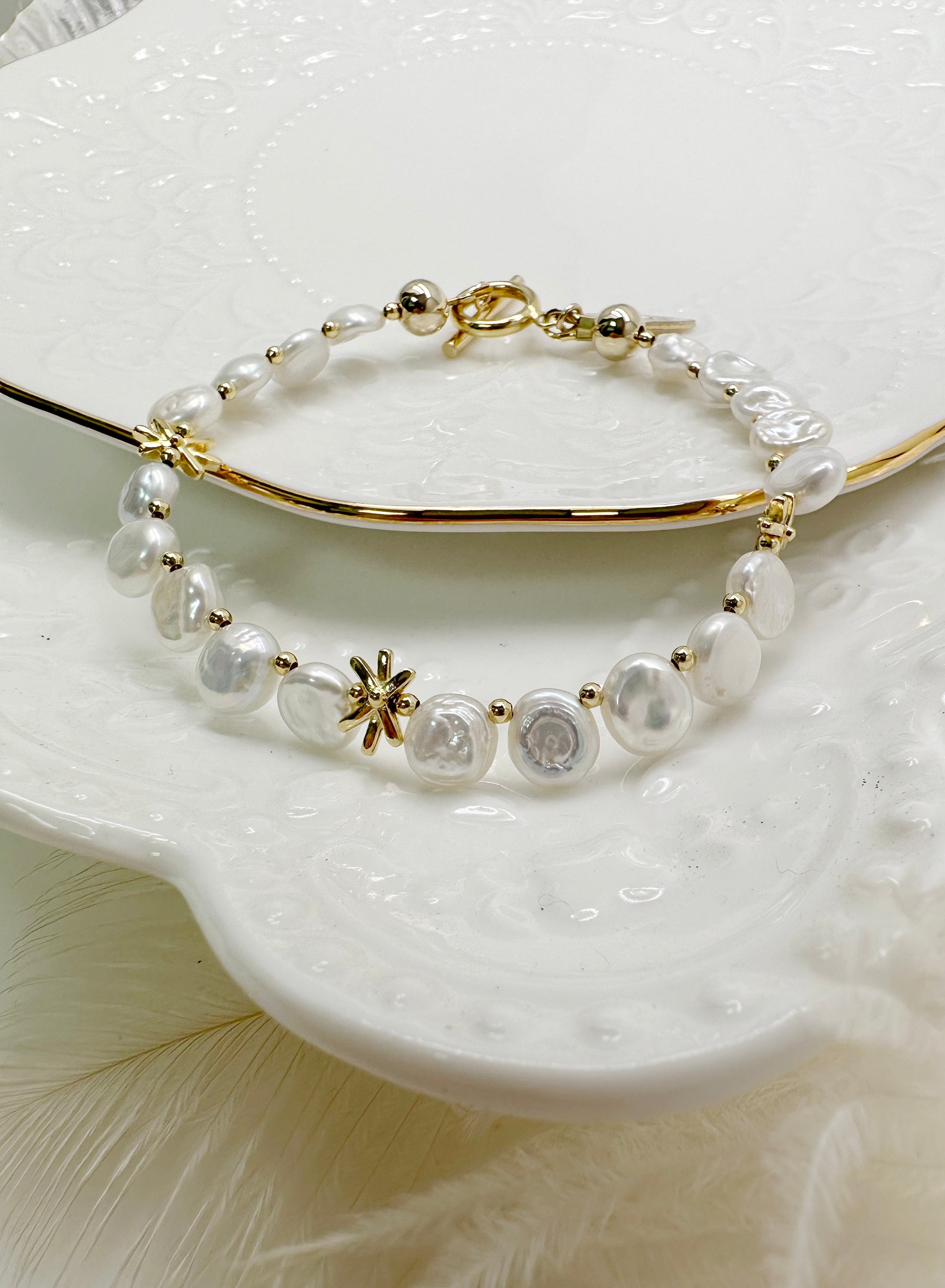 Elegant Freshwater Pearl Bracelet with Flower Petals Design KB001 - Perfect for Weddings, Parties & Special Occasions