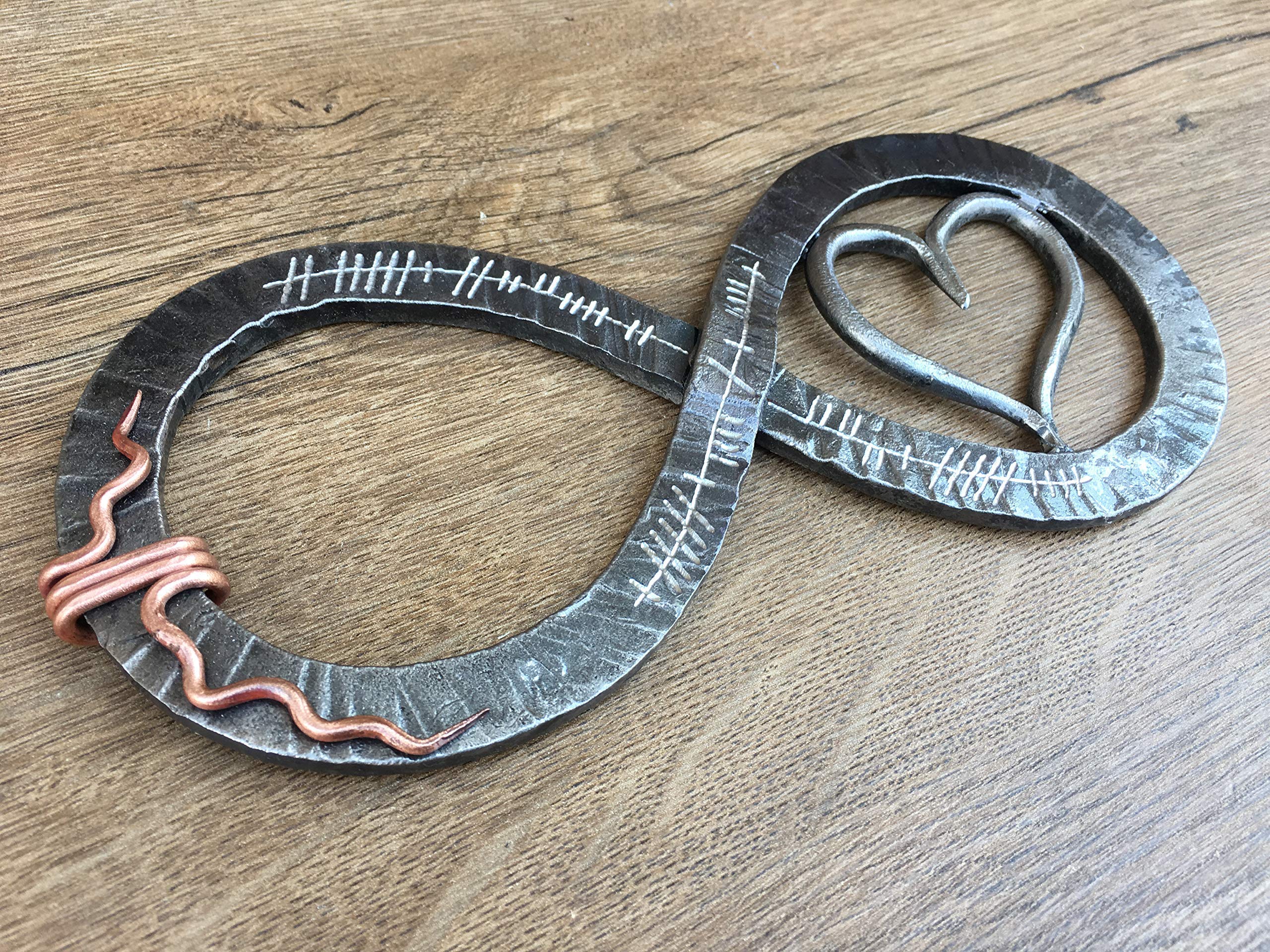 6th Anniversary Iron Gift - Elegant Iron Infinity Sign for Couples | Unique Iron Gift Idea for Wedding, Anniversary & Romantic Occasions