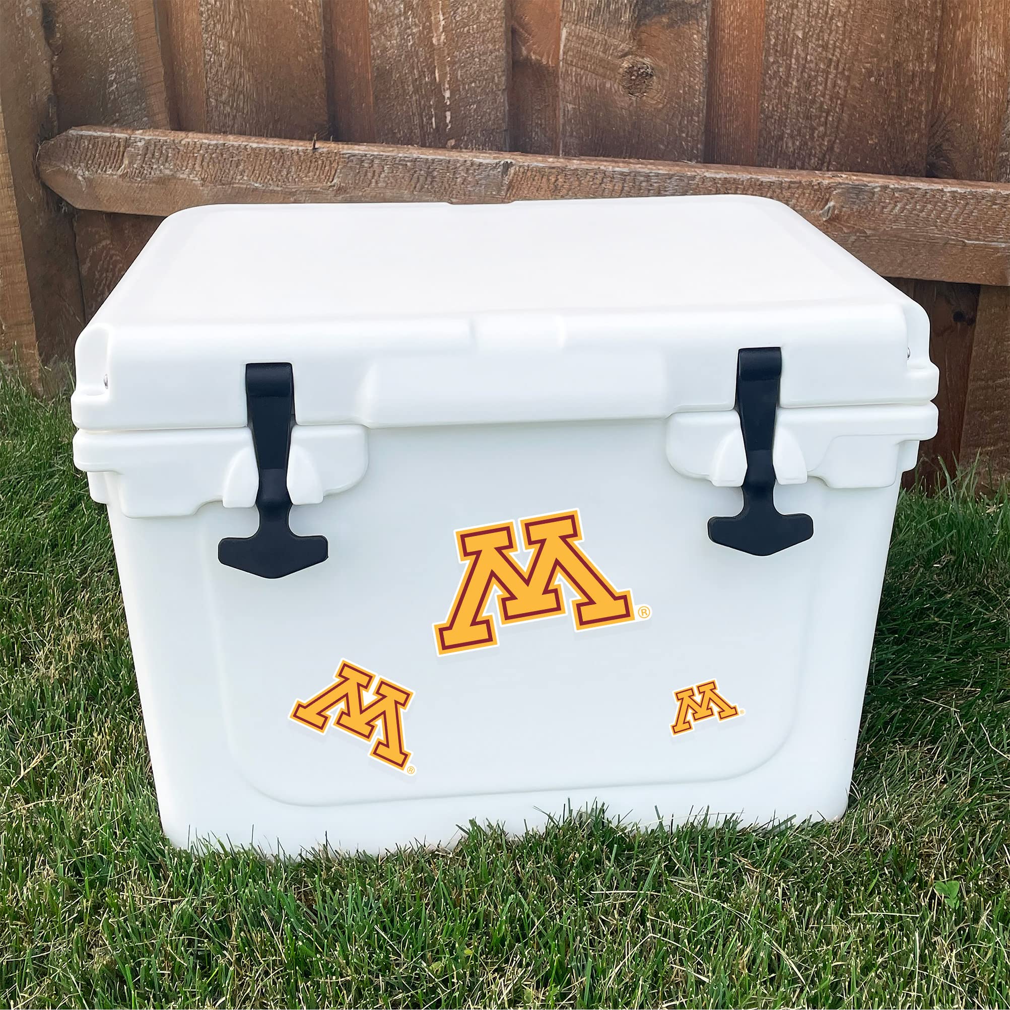 Minnesota Golden Gophers Vinyl Decal Sticker - Desert Cactus Design for Laptop, Water Bottle, Car & Scrapbook - University of Minnesota Fan Gift & School Spirit Accessories - Perfect for College Dorm Decor, Game Day & Alumni Pride