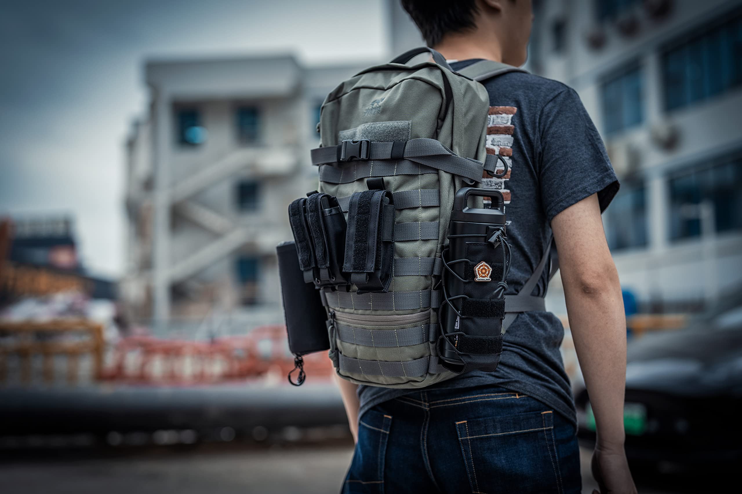 TACTICAL GEEK EXT11 Molle Water Bottle Pouch - Adjustable Drawstring Travel Bottle Holder for Backpack, Outdoor Sports & Hiking - Portable Water Carrier for Camping, Gym & Everyday Use