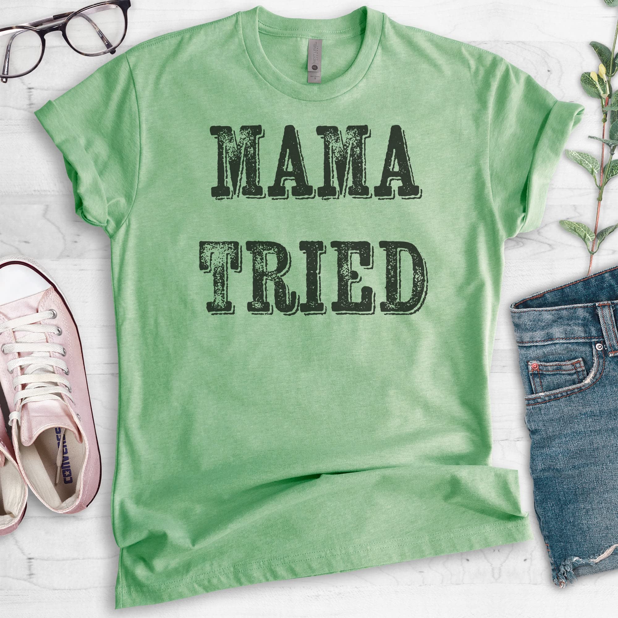 EVERTREE CLOTHING Mama Tried T-Shirt - Unisex Southern Style Graphic Tee for Women & Men - Wild Child Vintage Inspired Casual Shirt - Perfect for Concerts, Road Trips & Everyday Wear
