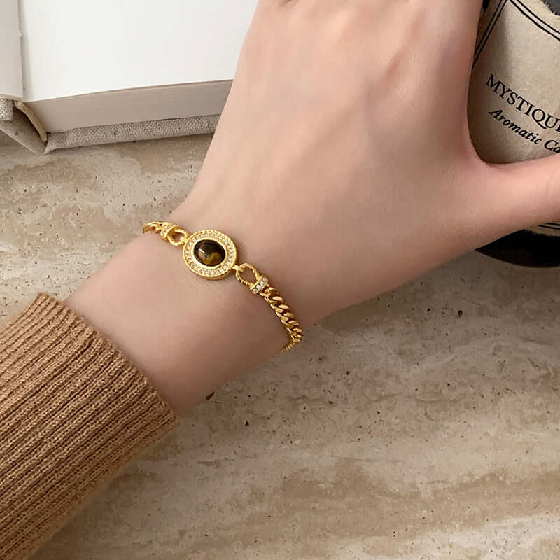 French Style Tiger Eye Stone Cuban Chain Bracelet for Men & Women - Natural Healing Crystal Jewelry Gift for Protection & Confidence - Perfect for Casual Wear, Meditation & Spiritual Healing | R1636