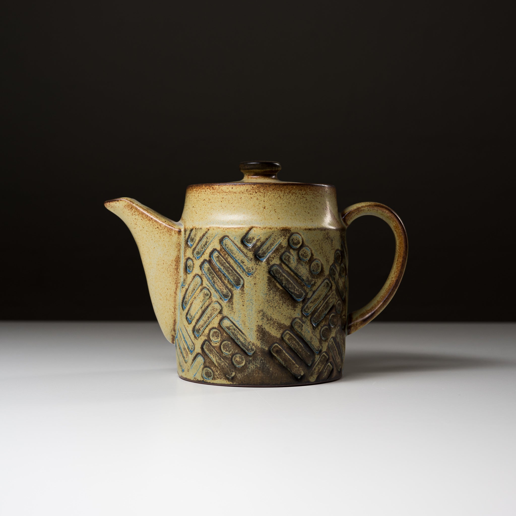 Premium Seto Ware KASHIWA Japanese Ceramic Teapot 600ml - Authentic Handcrafted Tea Pot for Green Tea, Black Tea & Herbal Brewing - Perfect for Home, Office & Tea Ceremonies