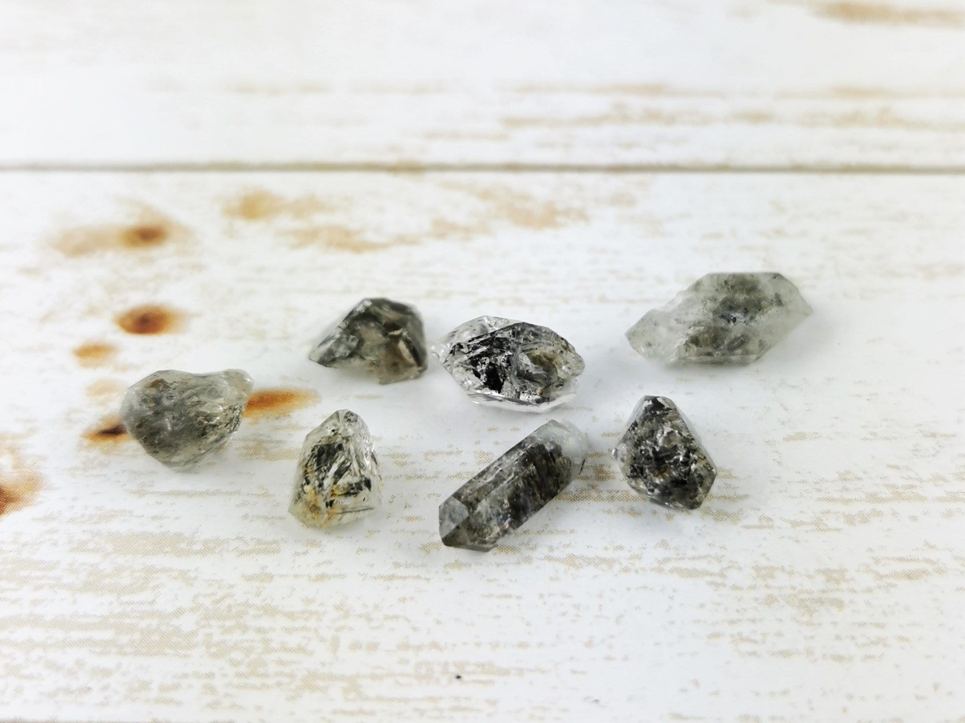 14-Piece Small Petroleum Quartz Crystal Set - Healing Stones for Meditation, Reiki, and Energy Work - Perfect for Home Decor, Gifts, and Spiritual Practices
