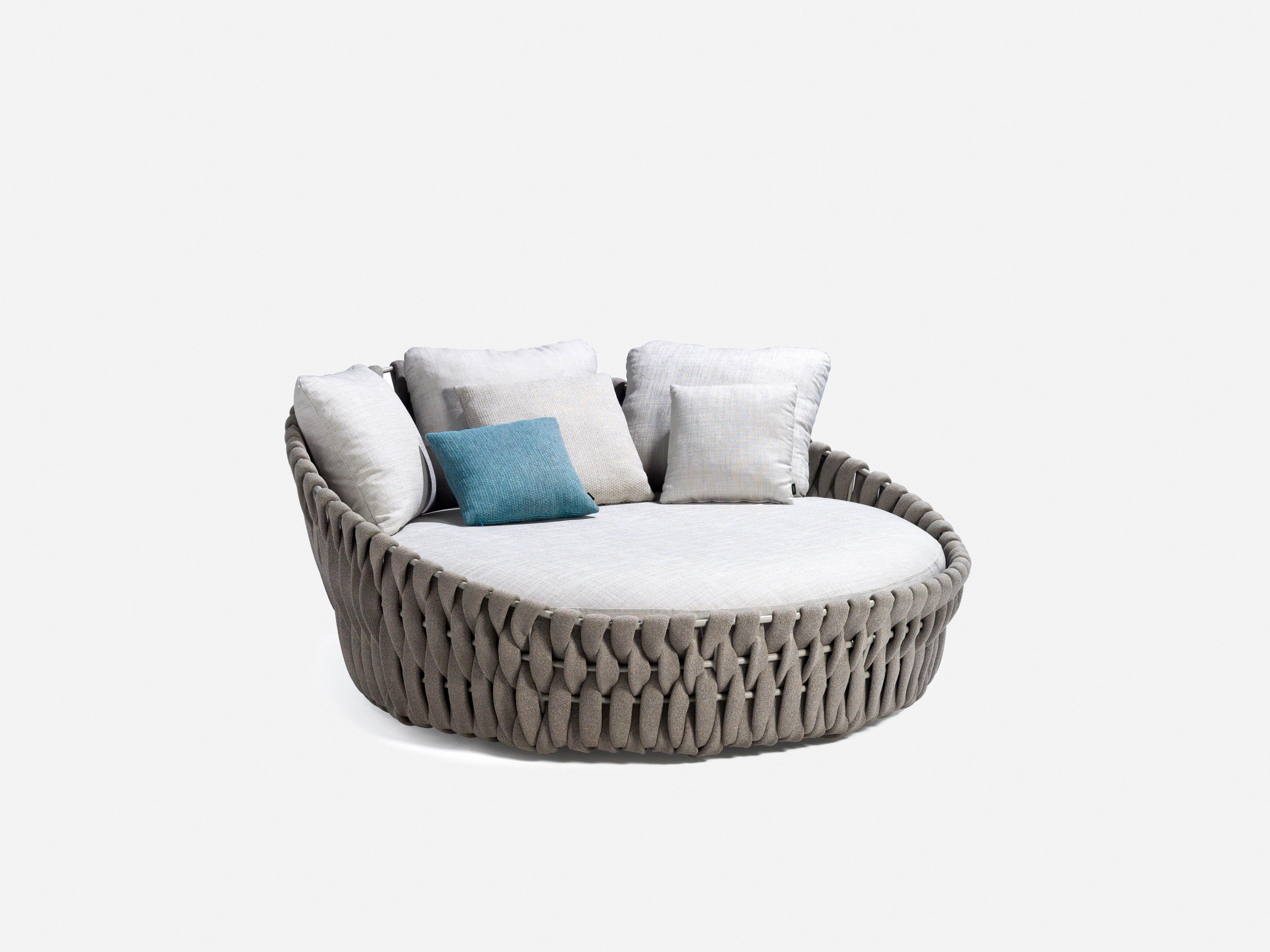 Tosca Daybed - Modern Upholstered Sofa Bed for Living Room, Guest Room & Small Spaces | Perfect for Lounging, Napping & Extra Sleeping Space