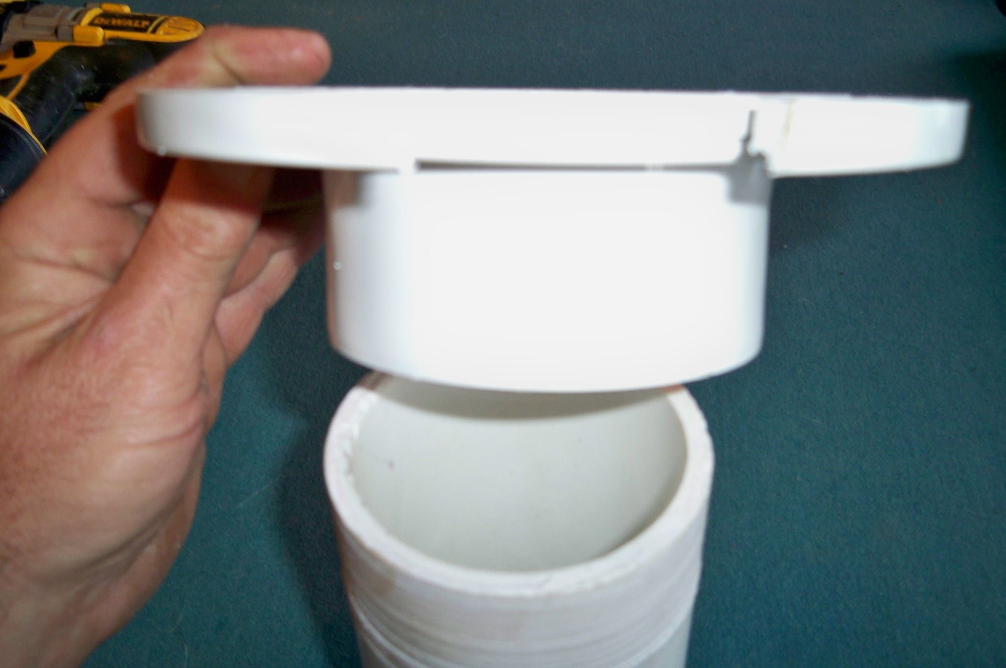 Toilet Flange Removal Tool - Heavy Duty Plumbing Wrench for PVC & Cast Iron Pipes - Essential for Bathroom Renovations & DIY Repairs - Perfect for Homeowners & Professional Plumbers