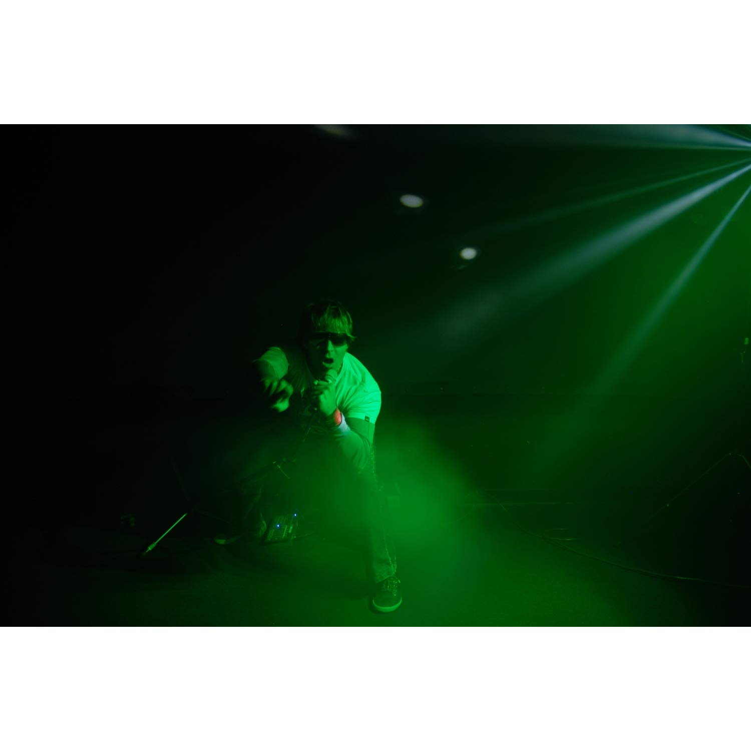Chauvet Hurricane 1600 Compact Fog Machine - Professional Portable Fogger for Stage Shows, Halloween Parties & DJ Events