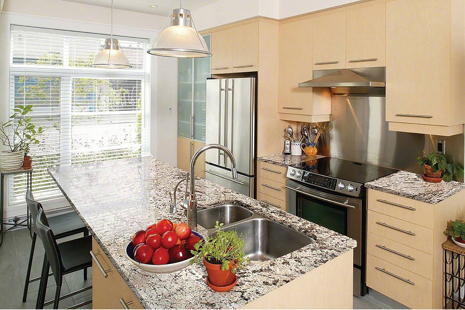 Premium Corsica Pearl Maccari Bianco Granite Countertop Slab - Natural Stone for Kitchen Islands, Bathroom Vanities & Luxury Home Renovations