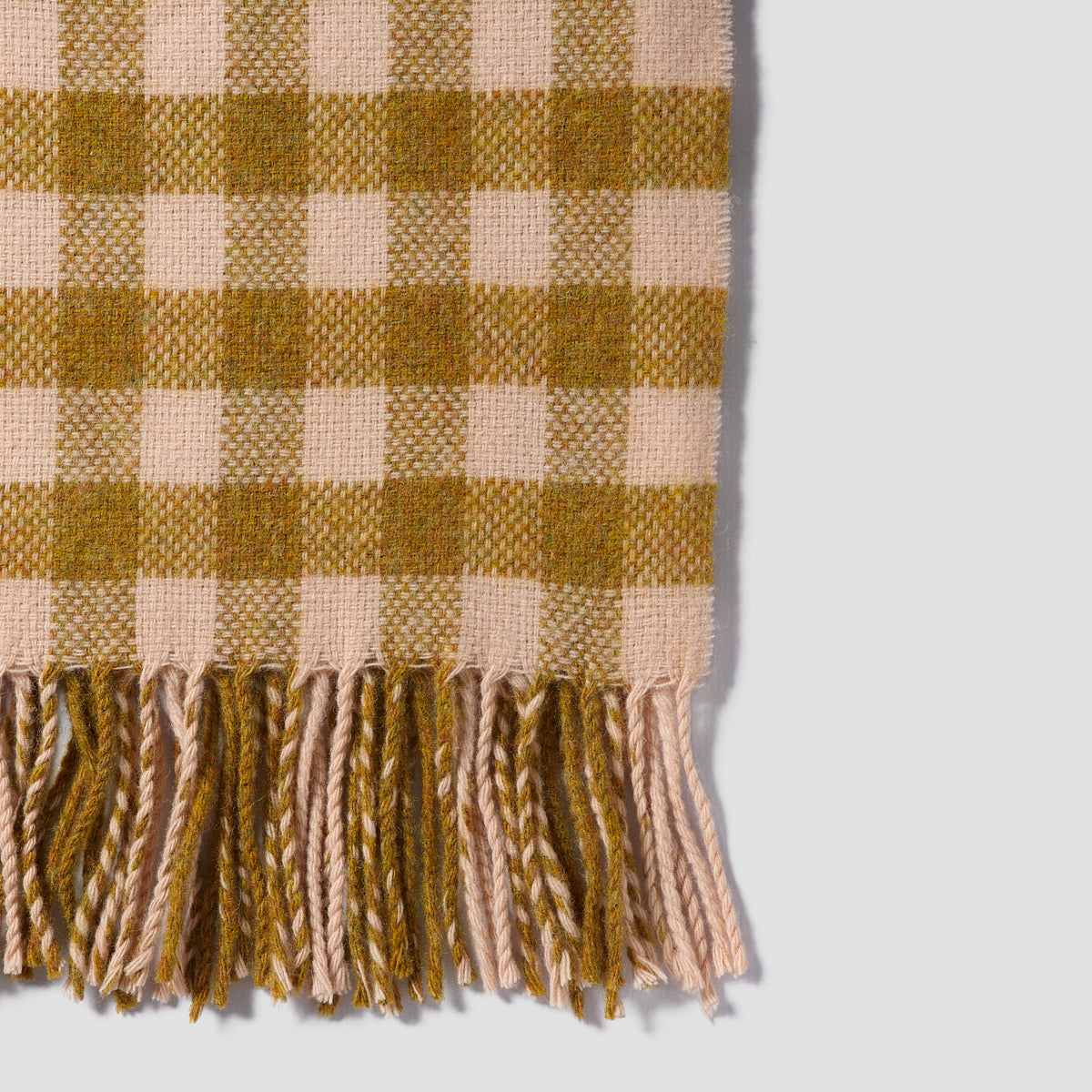 Stylish Ochre Gingham Wool Blanket - Soft & Warm Throw for Couch, Bed, and Outdoor Picnics - Perfect for Cozy Home Decor and Camping