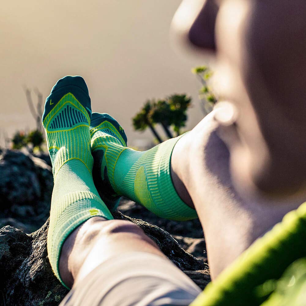 Bauerfeind Outdoor Performance Compression Socks for Hiking & Running - Sole Relief, Achilles Support & Heel Protection - Ideal for Long Distance Hiking, Trail Running & Outdoor Adventures