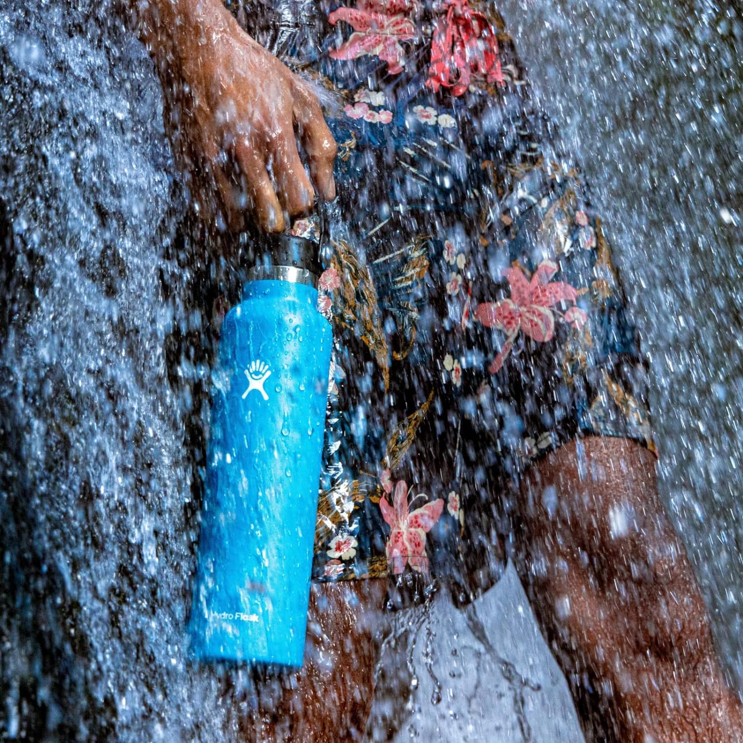 Hydro Flask Stainless Steel Standard Mouth Water Bottle with Flex Cap - 18oz, 24oz, 32oz Sizes - Double-Wall Vacuum Insulation Keeps Drinks Cold 24 Hours - BPA Free, Leak Proof - Perfect for Hiking, Gym, Work & Outdoor Activities