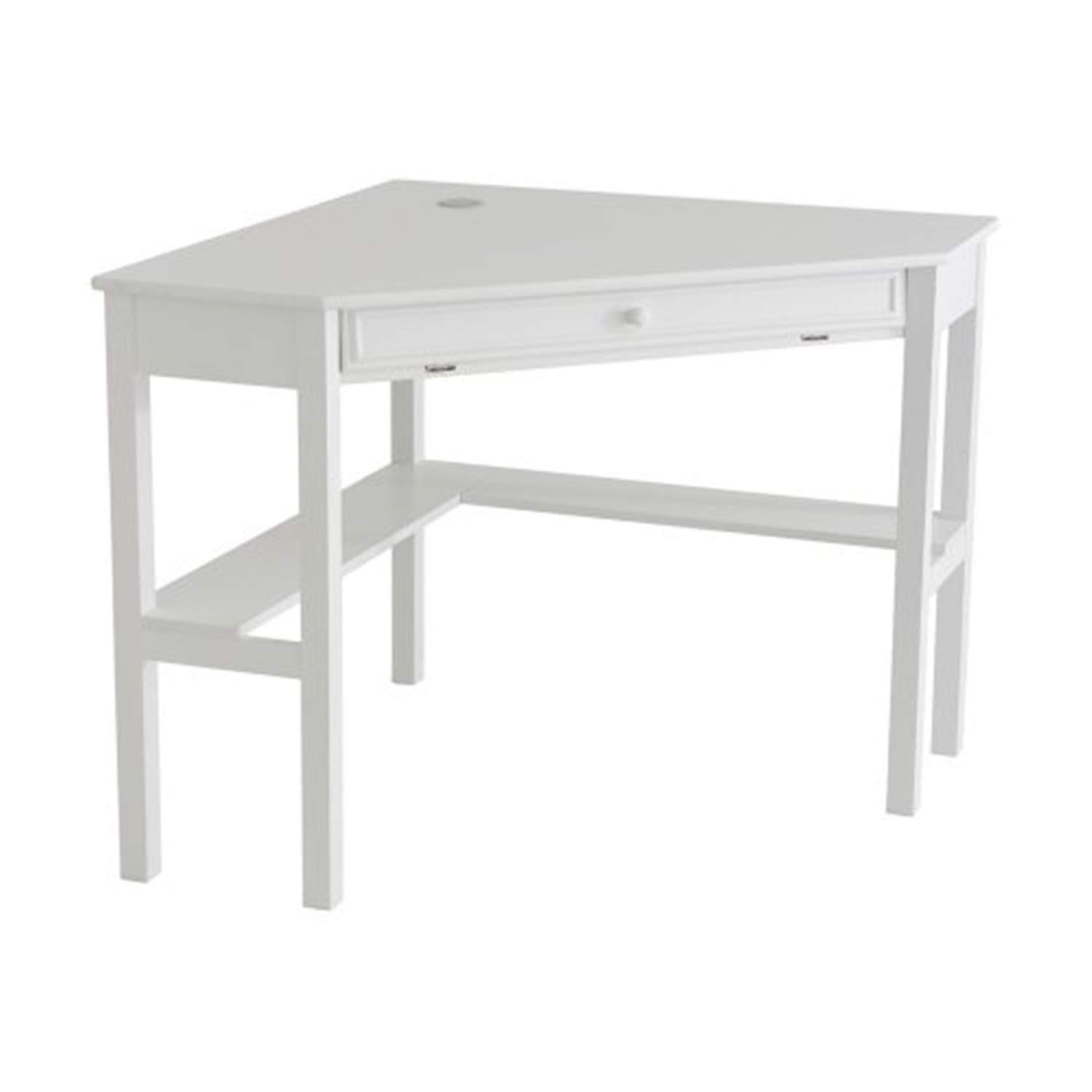 Southern Enterprises SEI Furniture Alexander Corner Computer Desk in White - Modern Home Office Desk for Small Spaces, Gaming & Study