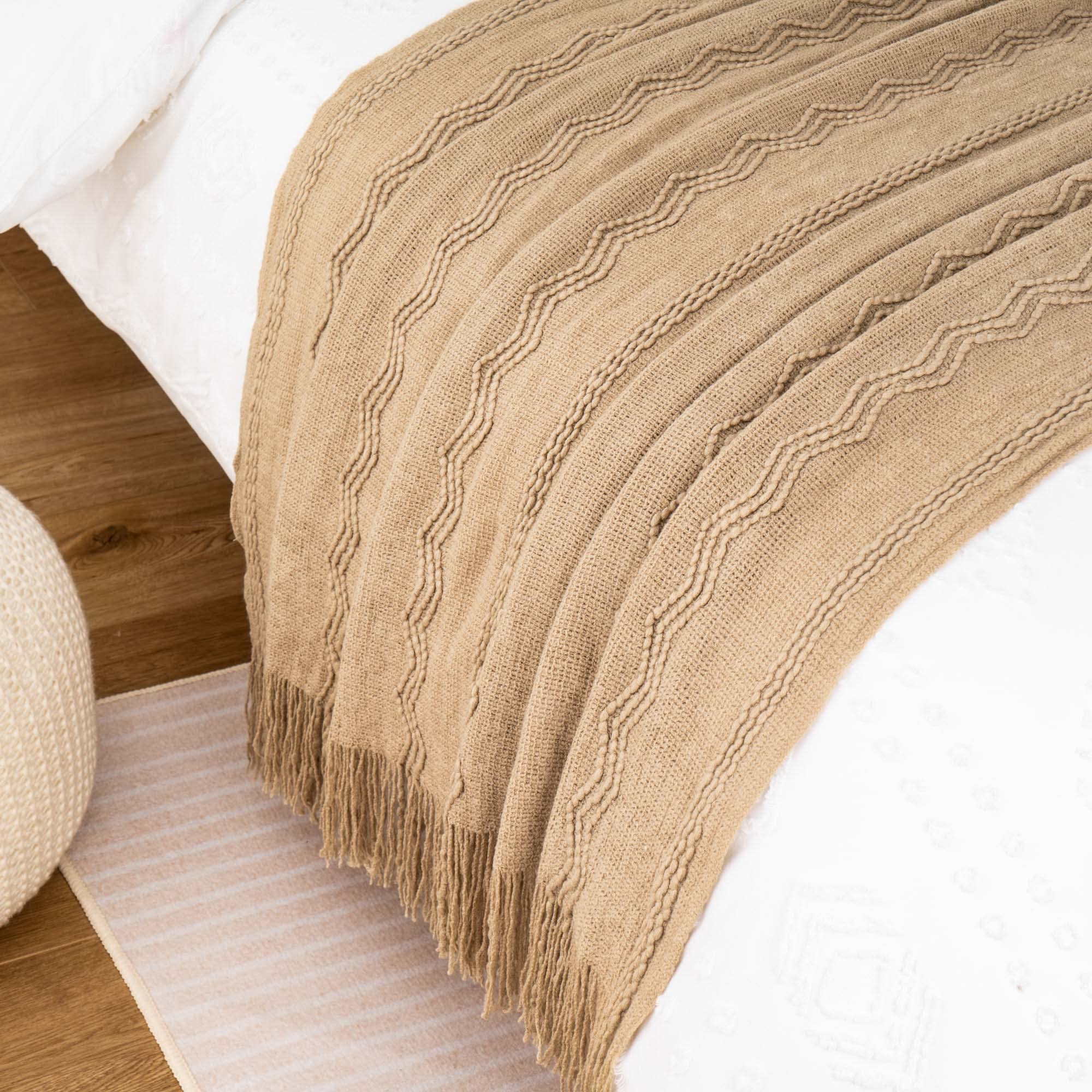 BATTILO HOME Tan Throw Blanket 50