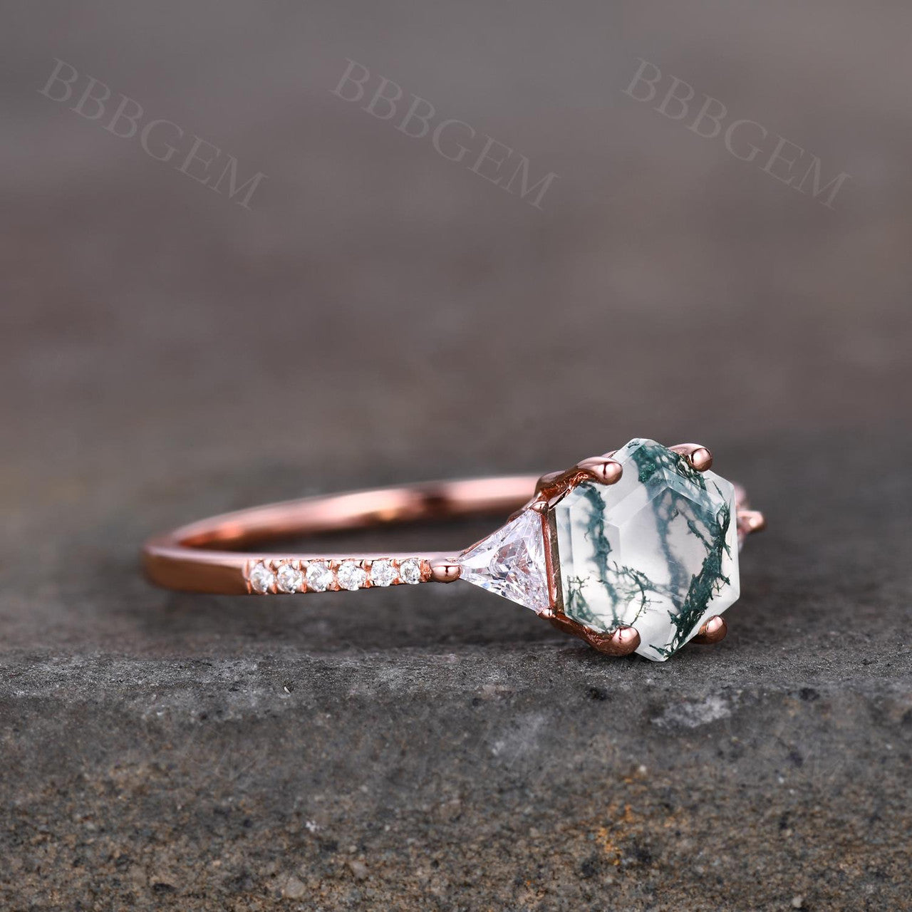 Hexagon Cut Green Moss Agate Engagement Ring - 3 Stone Hexagonal Aquatic Agate Mossy Wedding Ring with Triangle Moissanite Side Stones | Perfect for Nature-Inspired Bridal Jewelry & Boho Wedding Bands
