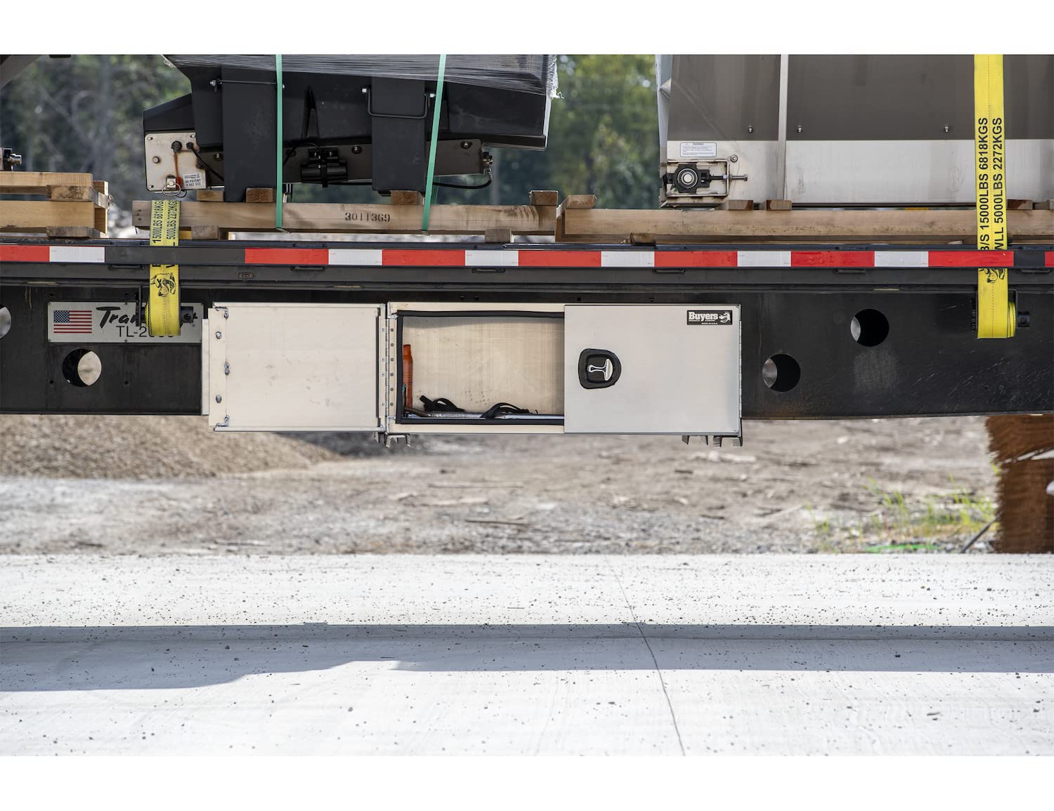 Buyers Products 1705310 Smooth Aluminum Underbody Truck Box with Barn Door - 18 x 18 x 48 Inch Heavy Duty Storage for Pickup Trucks & Commercial Vehicles | Secure Tool & Equipment Organization for Work Sites & Outdoor Adventures