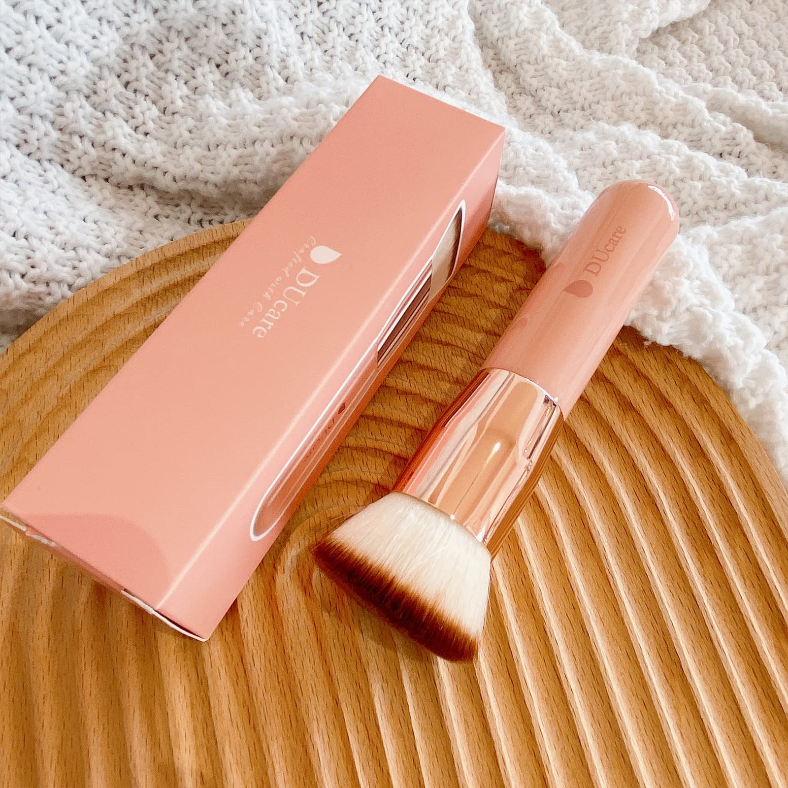 DUcare Professional Flat Top Kabuki Foundation Brush & Makeup Brush Cleanser Set - Perfect for Flawless Liquid & Powder Foundation Application, Travel & Daily Makeup Routine
