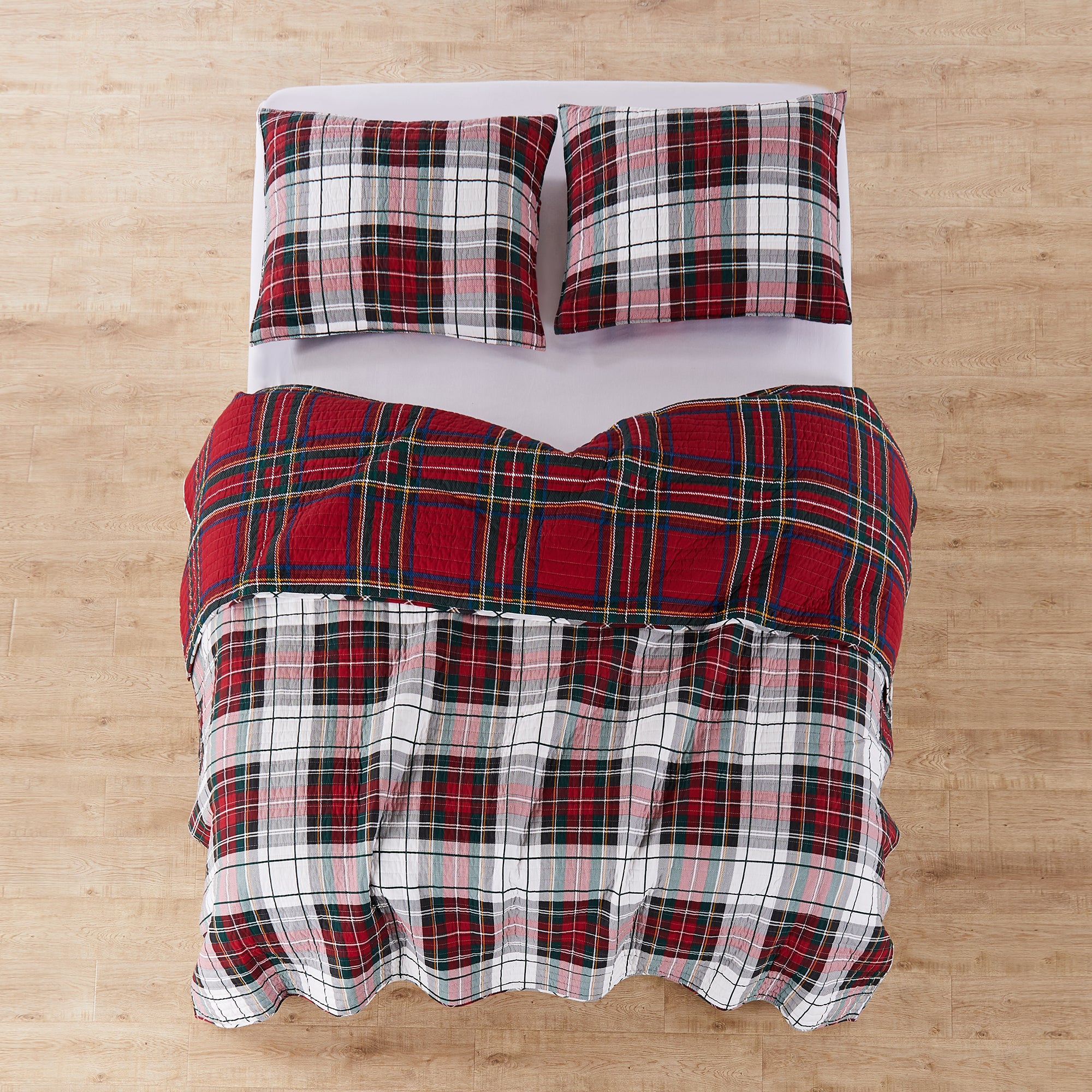Spencer Plaid Quilt - Soft & Cozy Tartan Pattern Bedspread for Winter Warmth | Perfect for Bedroom Decor, Guest Room, and Cozy Cabin Retreats