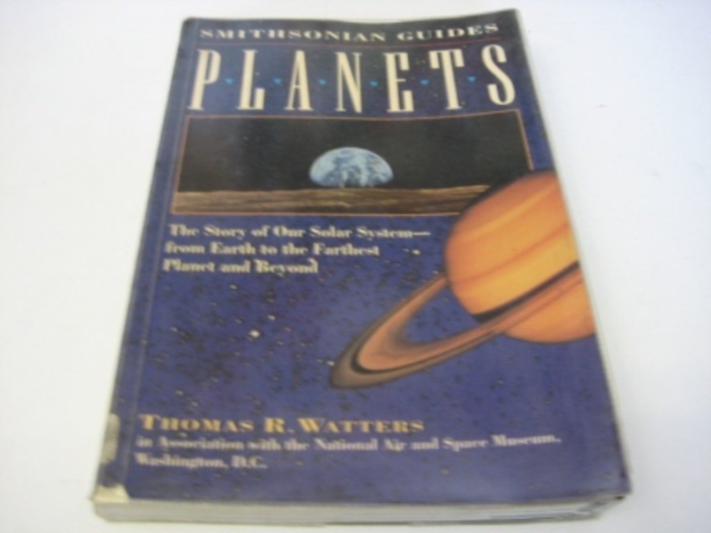 Planets: A Smithsonian Guide - Explore Our Solar System | Astronomy Book for Space Enthusiasts & Students | Perfect for Home Learning & Science Education