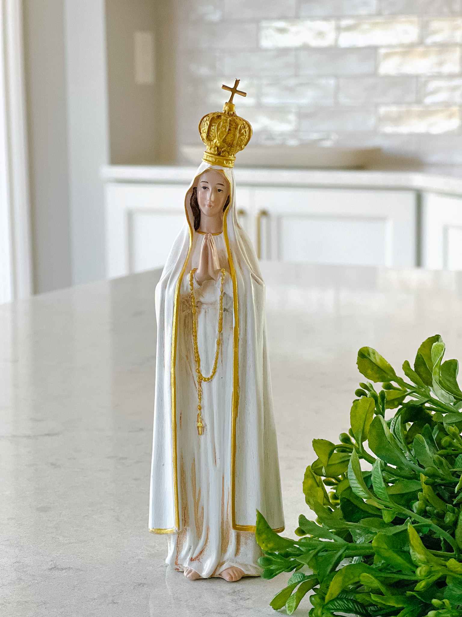 Our Lady of Fatima Statue - Handcrafted Religious Figurine for Home Altar, Prayer & Devotion - Perfect for Catholic Gifts, Church Decor & Spiritual Meditation