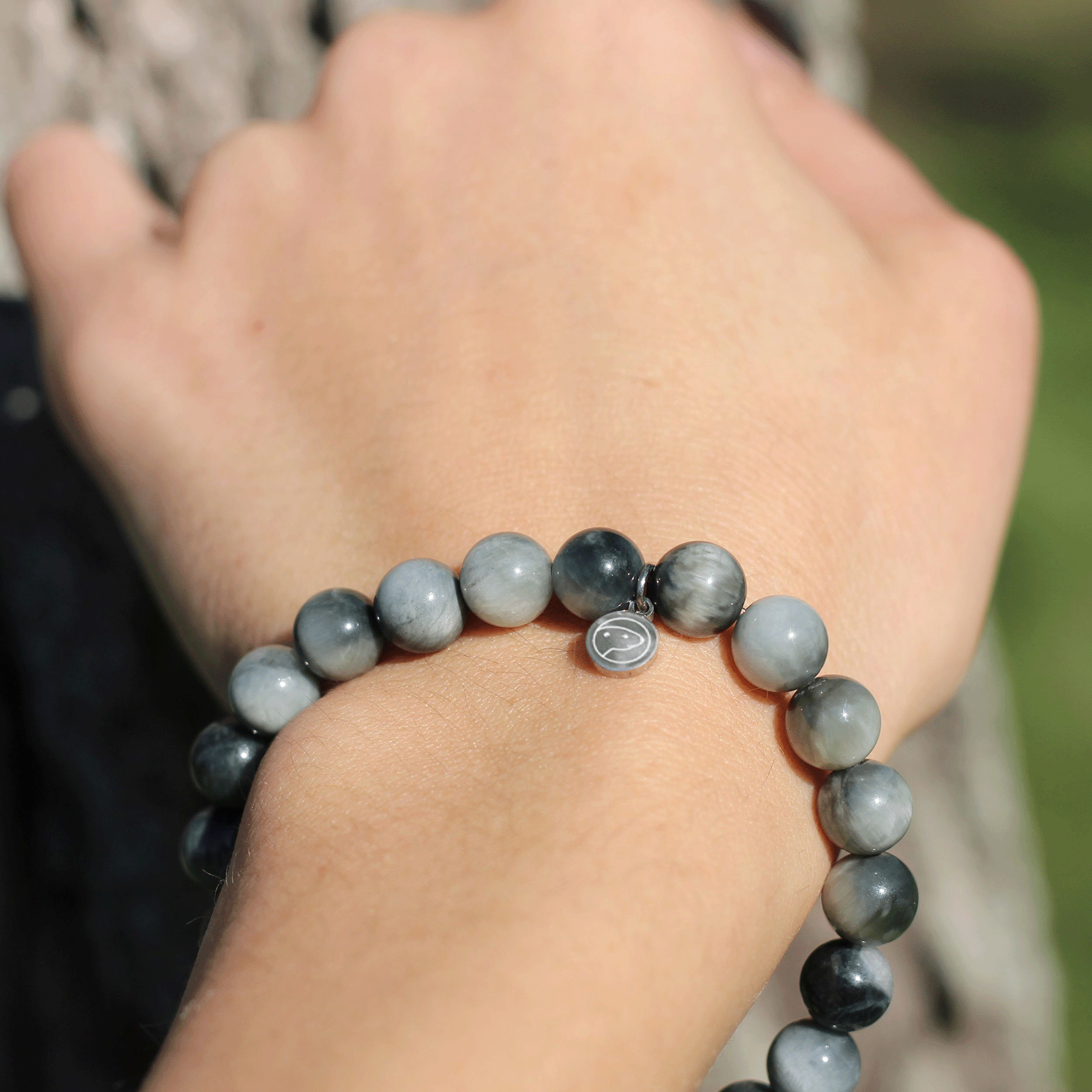 Hawk's Eye Stone Bracelet for Men & Women - Natural Gemstone Beaded Wristband for Protection, Healing & Positive Energy - Perfect for Meditation, Yoga & Spiritual Healing