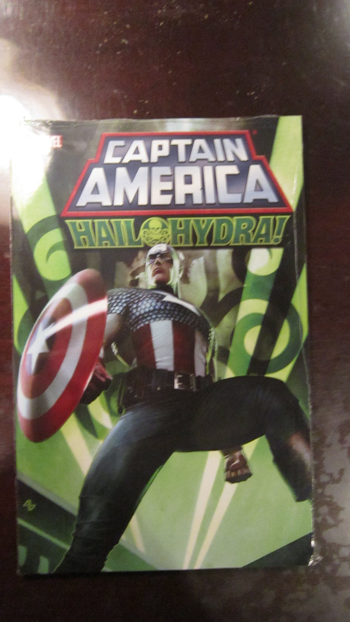 Captain America: Hail Hydra - Marvel Comics Graphic Novel | Superhero Action Adventure Story | Perfect for Comic Book Collectors & Marvel Fans | Great Gift for Birthday, Christmas & Cosplay Events