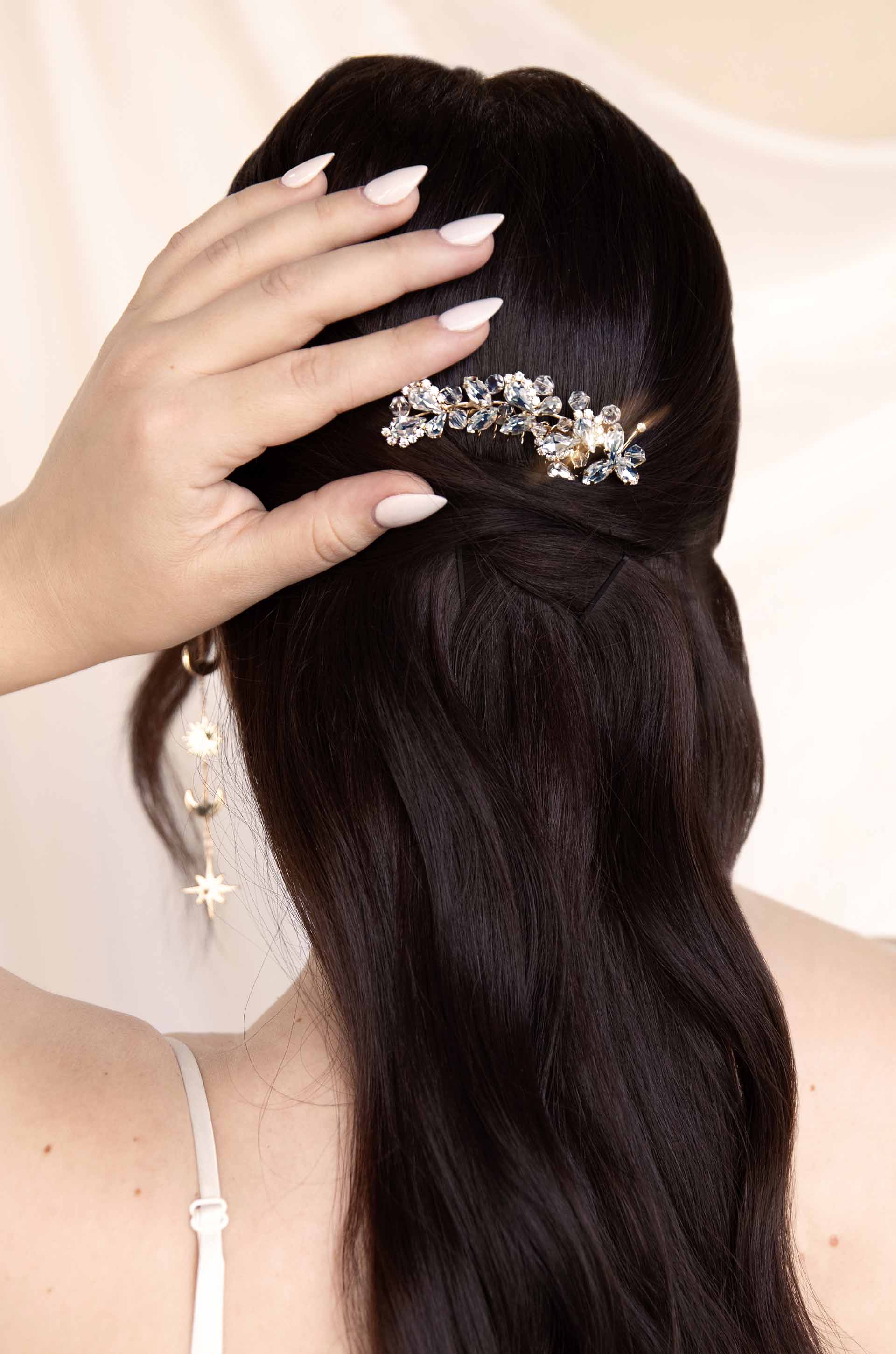 Ethereal Pearl Leaf Hair Comb for Women - Vintage Bridal Wedding Hair Accessories - Perfect for Boho, Prom, and Formal Events