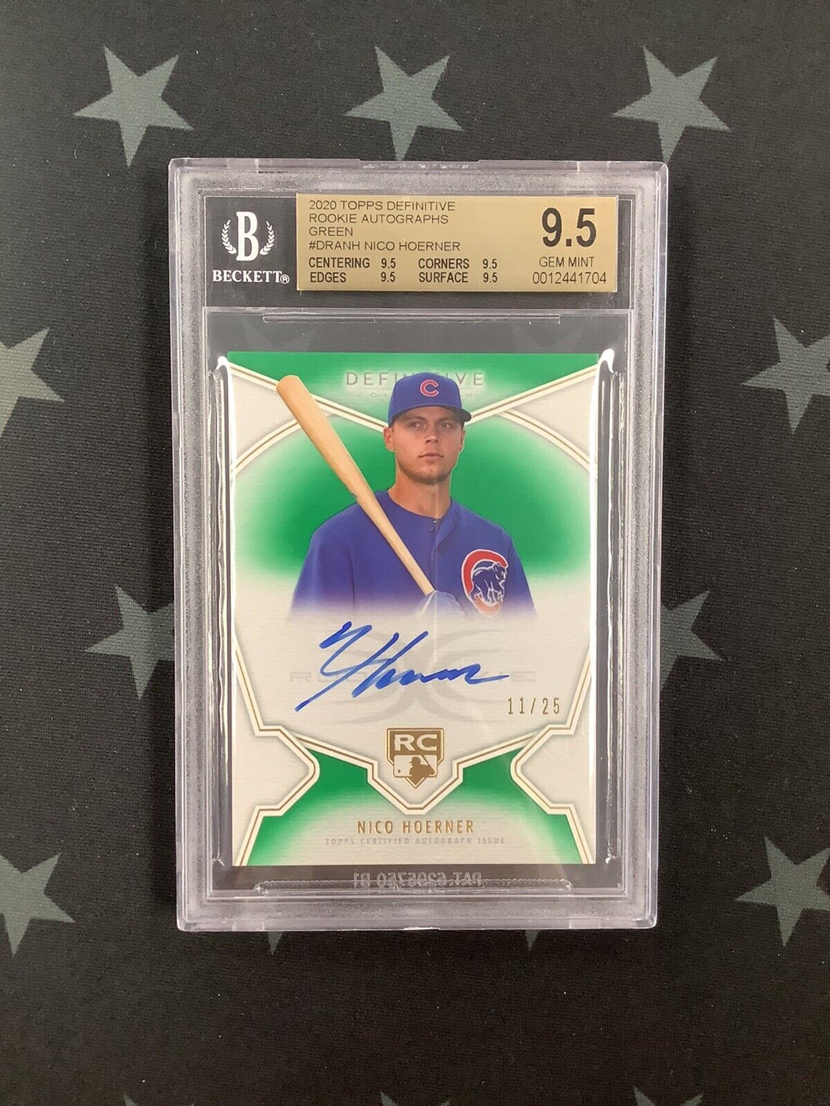 2020 Topps Definitive Rookie Autographs Green Nico Hoerner #DRANH /25 Beckett GM Mint 9.5 - Rare Baseball Card for Collectors & Sports Memorabilia Enthusiasts