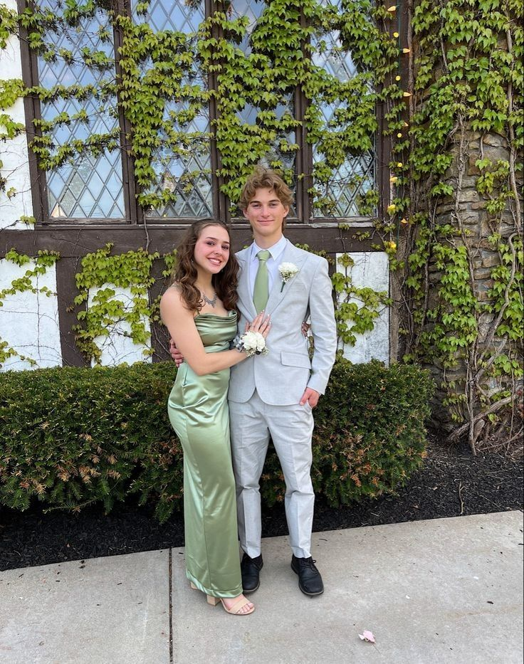 Elegant Green Mermaid Satin Long Prom Dress for Women - Formal Evening Gown for Homecoming, Wedding Guest, and Special Occasions