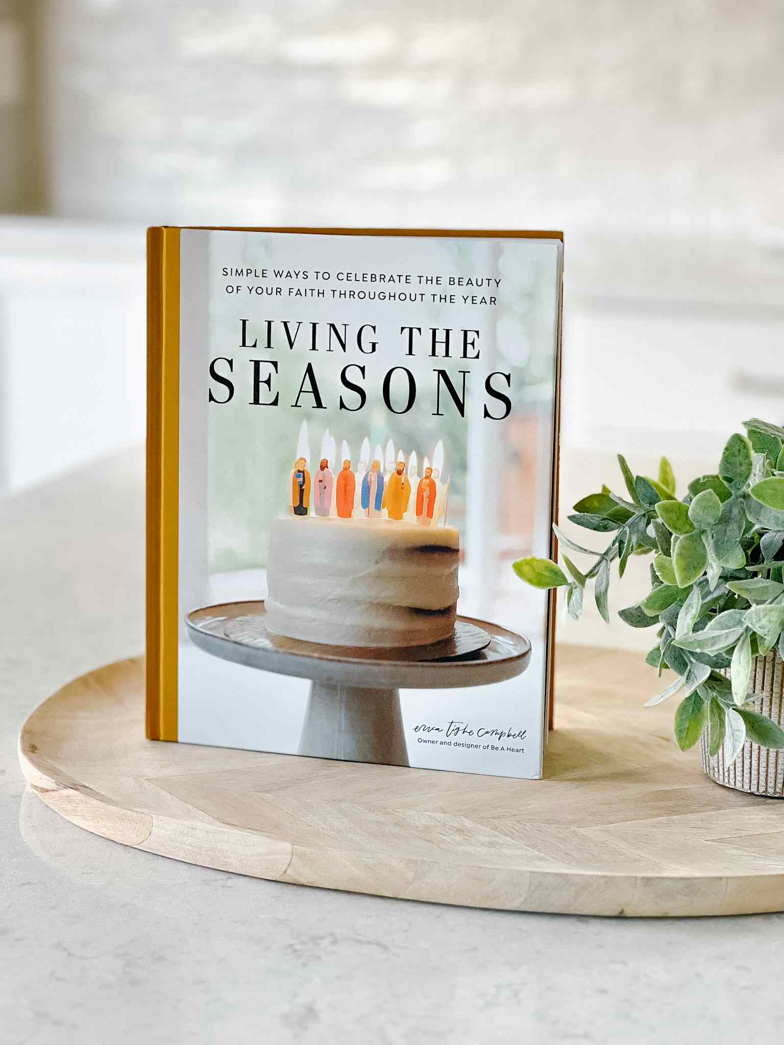 Living the Seasons Book - Inspiring Guide to Seasonal Living & Mindfulness | Perfect for Home Decor, Gifts & Self-Care Routines