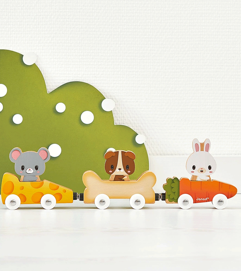Janod Magnetic Pets Animal Train Toy Set - Wooden Magnetic Train with Animal Figures for Kids, Perfect for Pretend Play and Early Learning Activities