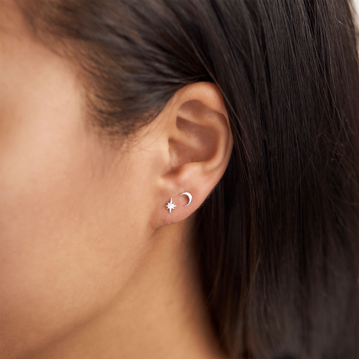 Glow in The Dark Stud Earrings for Women - Fashionable Night Glow Jewelry for Parties, Raves & Special Occasions