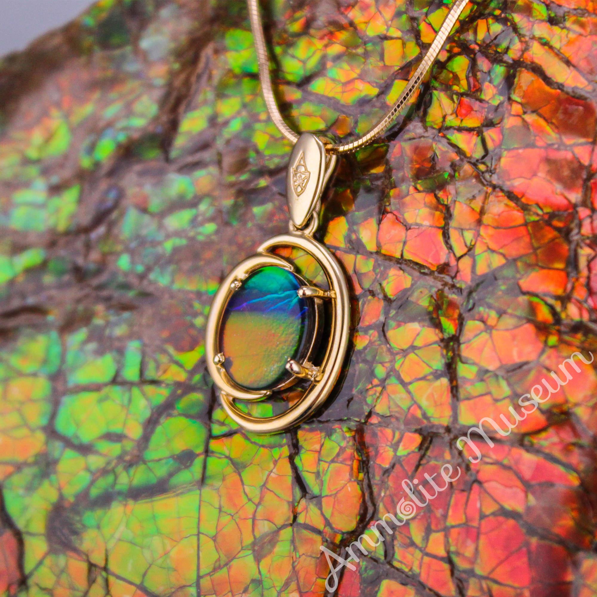 14K Gold Oval Harmony Ammolite Pendant Necklace for Women - Elegant Jewelry Gift for Birthday, Anniversary & Special Occasions