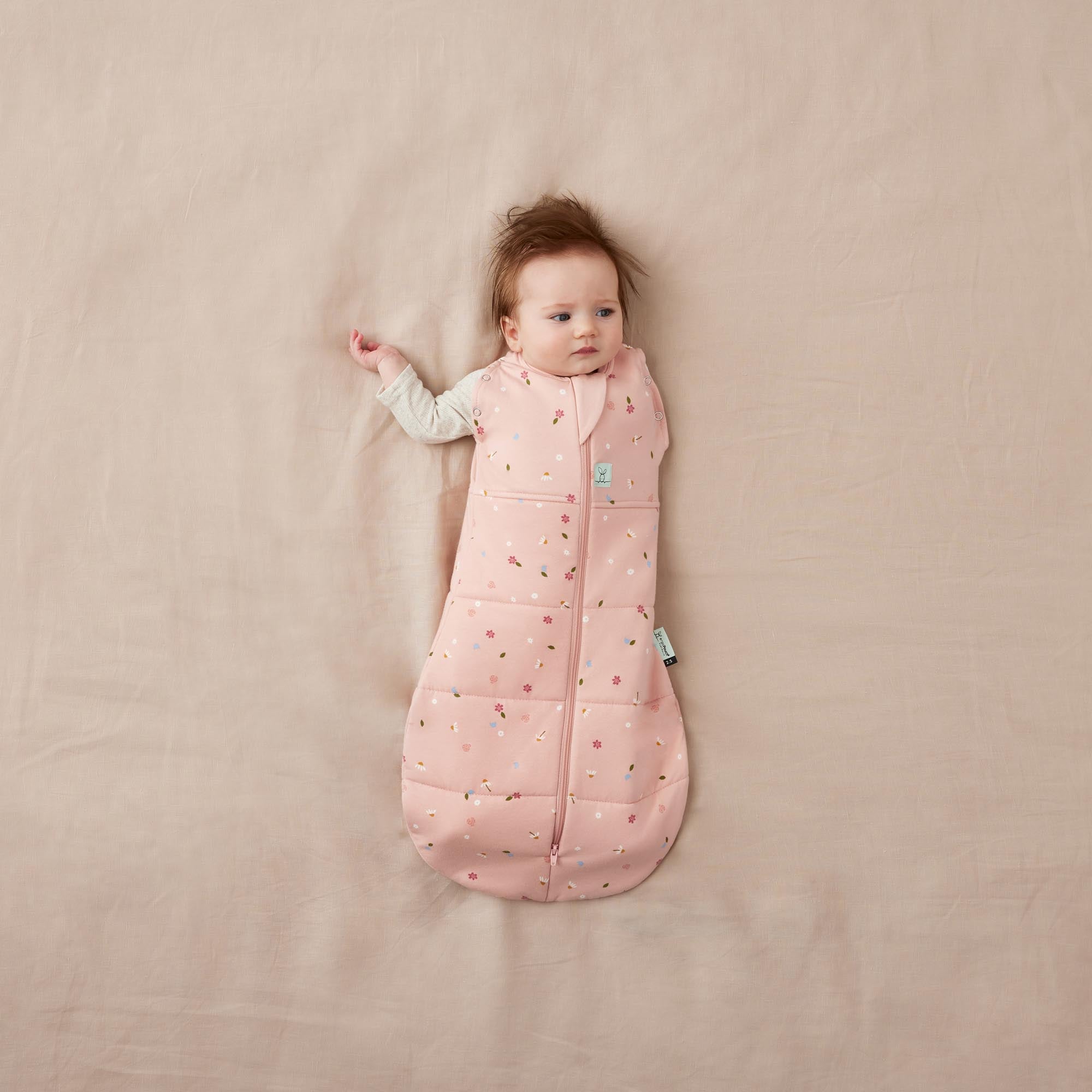 ErgoPouch Cocoon Zip Swaddle Bag 3.5 TOG - Daisies Print Baby Sleeping Sack for Newborns & Infants - Perfect for Nursery, Travel & Safe Sleep