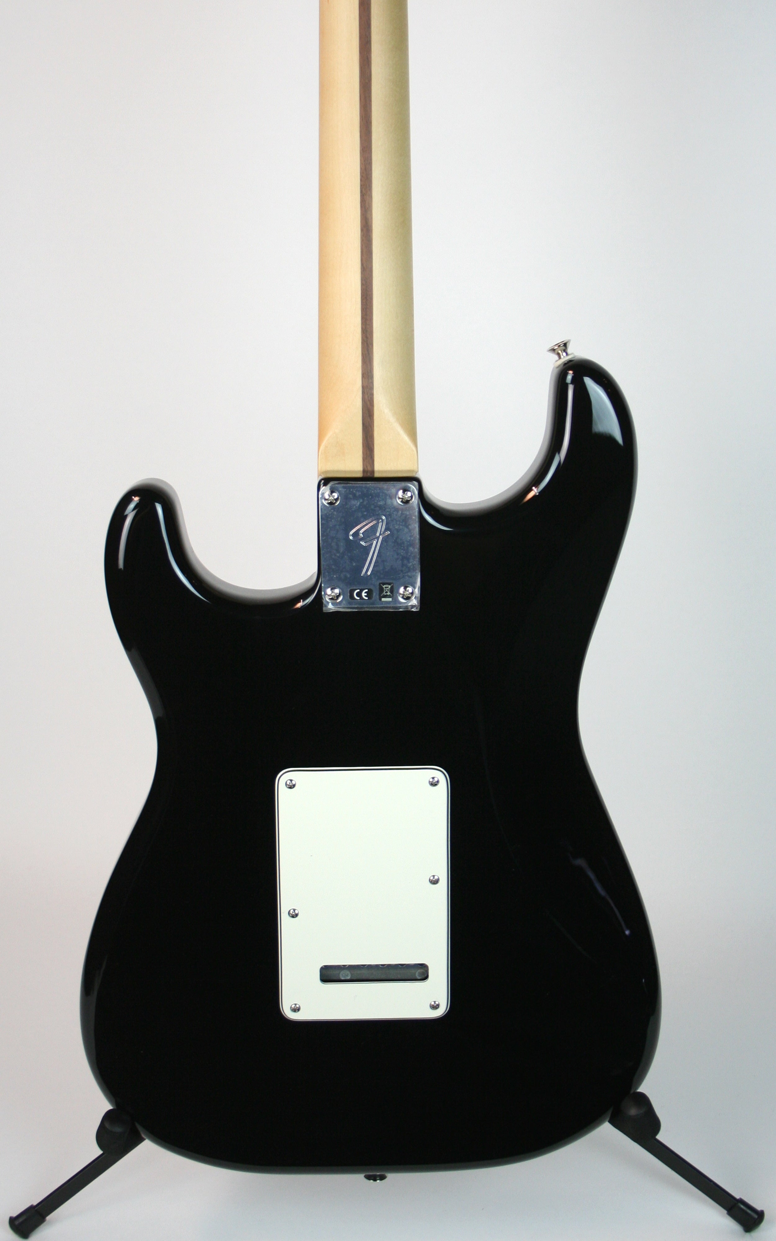Fender Player Stratocaster PF Electric Guitar Bundle with Mustang LT25 Amplifier - Perfect for Beginners, Home Practice & Live Performances