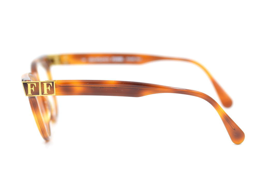 Gianfranco Ferre 106 056 Sunglasses - Luxury Designer Shades for Men & Women - UV Protection & Polarized Lenses - Perfect for Driving, Beach & Outdoor Activities
