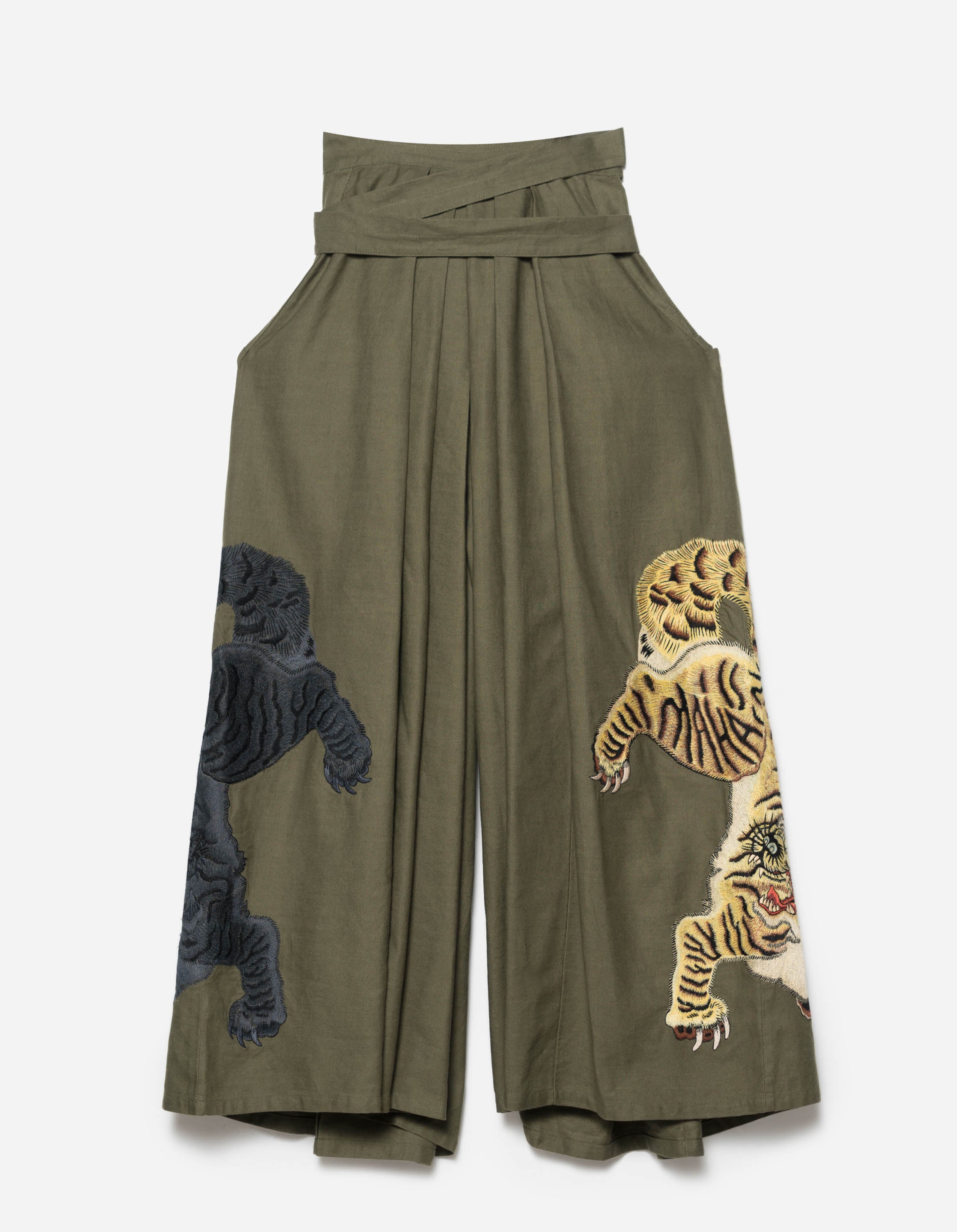 1104 Nekomata Tiger Iaido Hakama Pants - Olive OG 107F - Traditional Japanese Martial Arts Uniform for Iaido, Kendo & Aikido Training