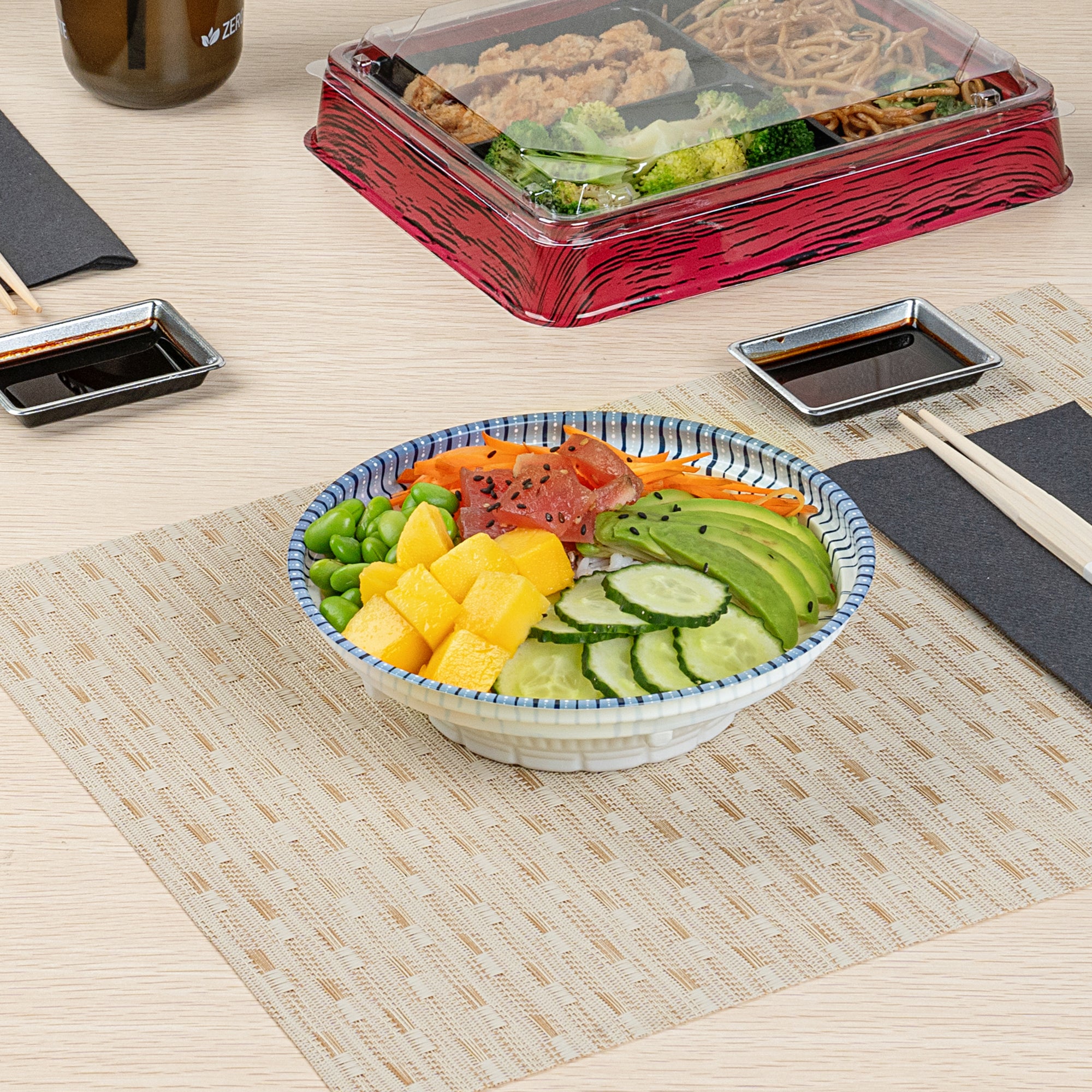 Bento Tek 10 oz Round White and Blue Plastic Asian Style Bowl - 6.5